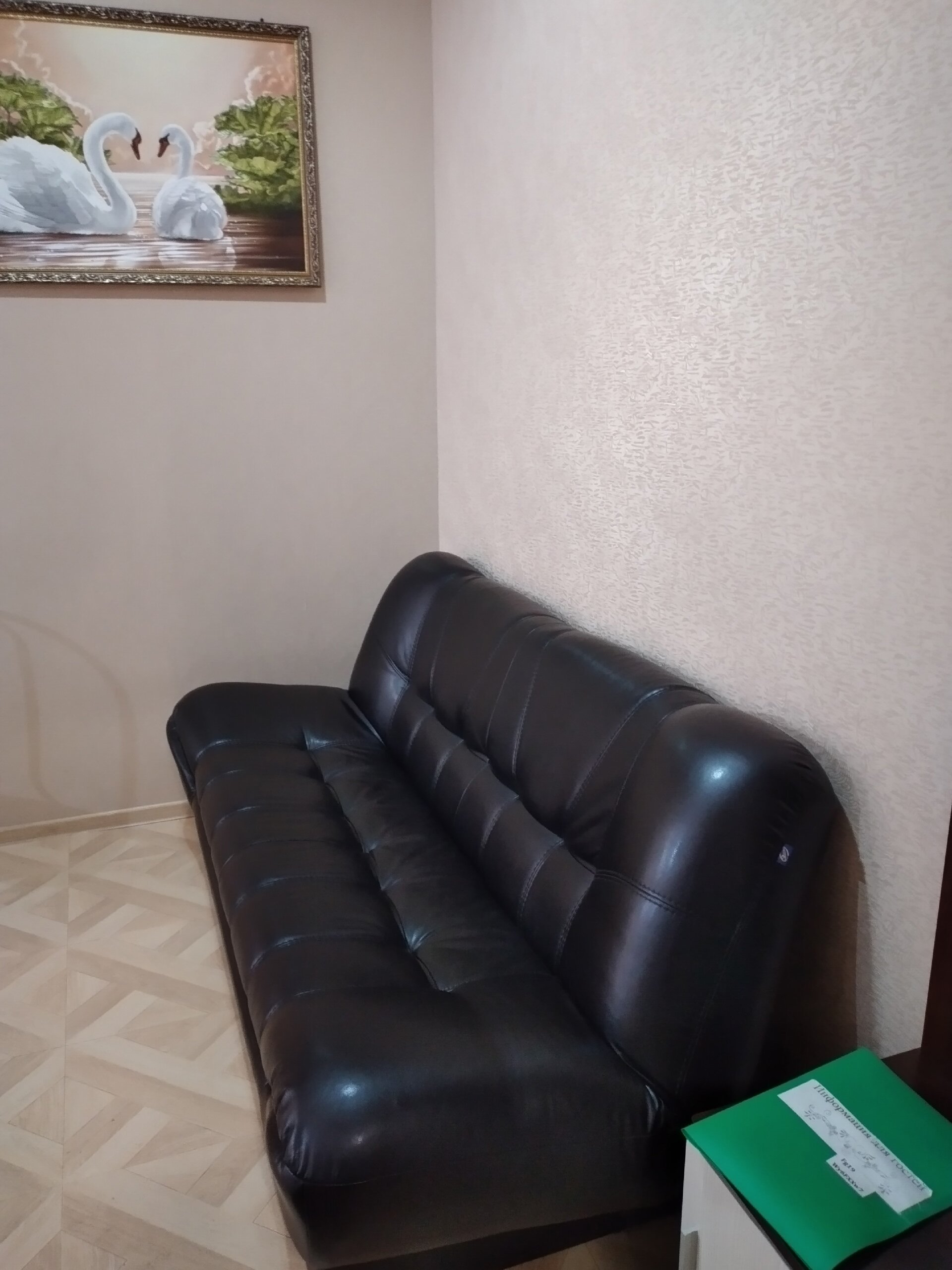 Стандартный одноместный с санузлом на два номера с диваном №2