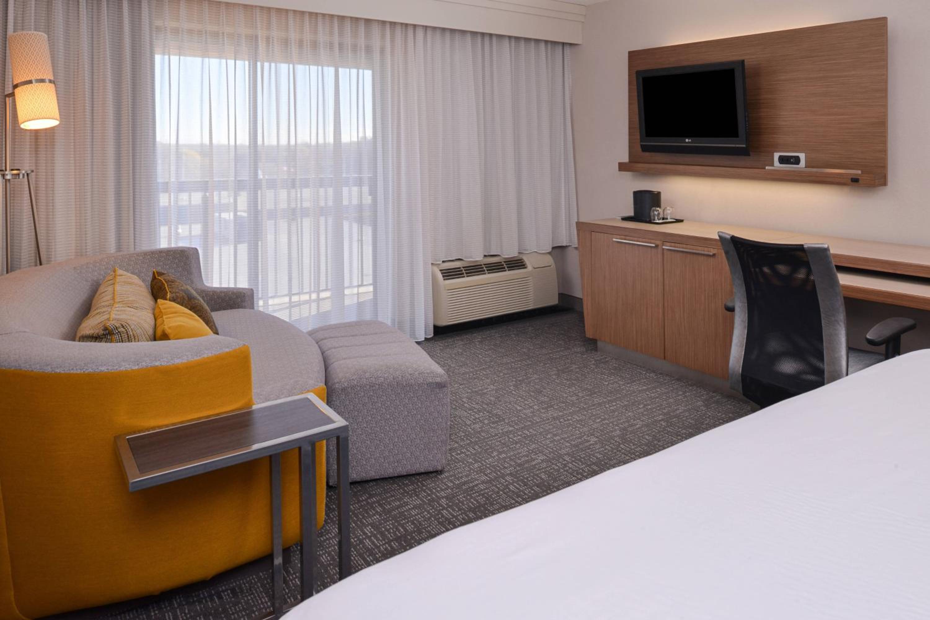 King Room with Sofa Bed