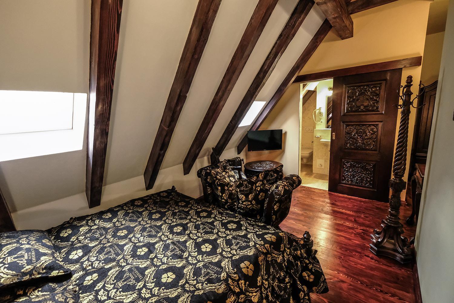 Superior Double Room with Shower