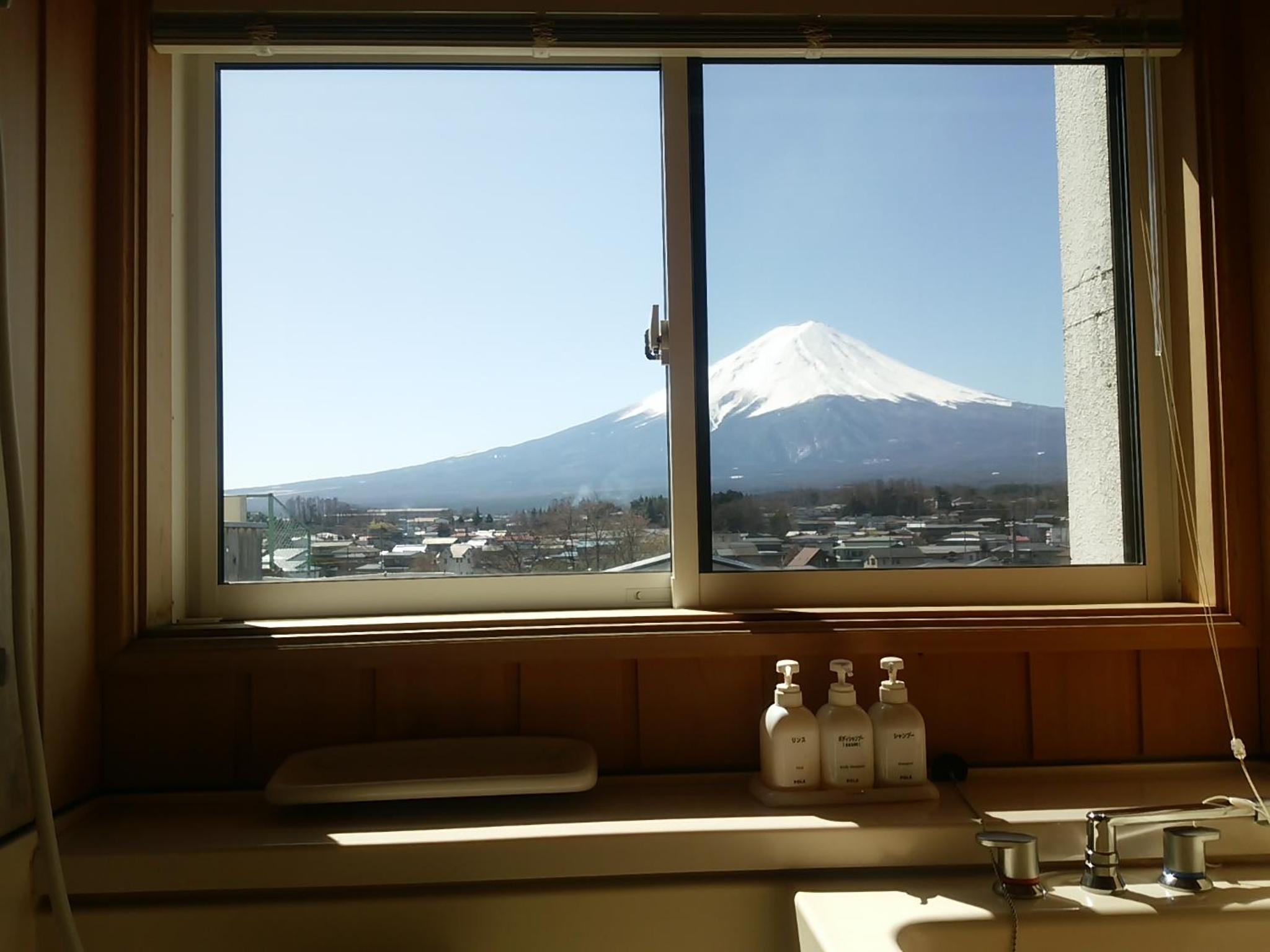 Room with Tatami Area and Mt.Fuji View
