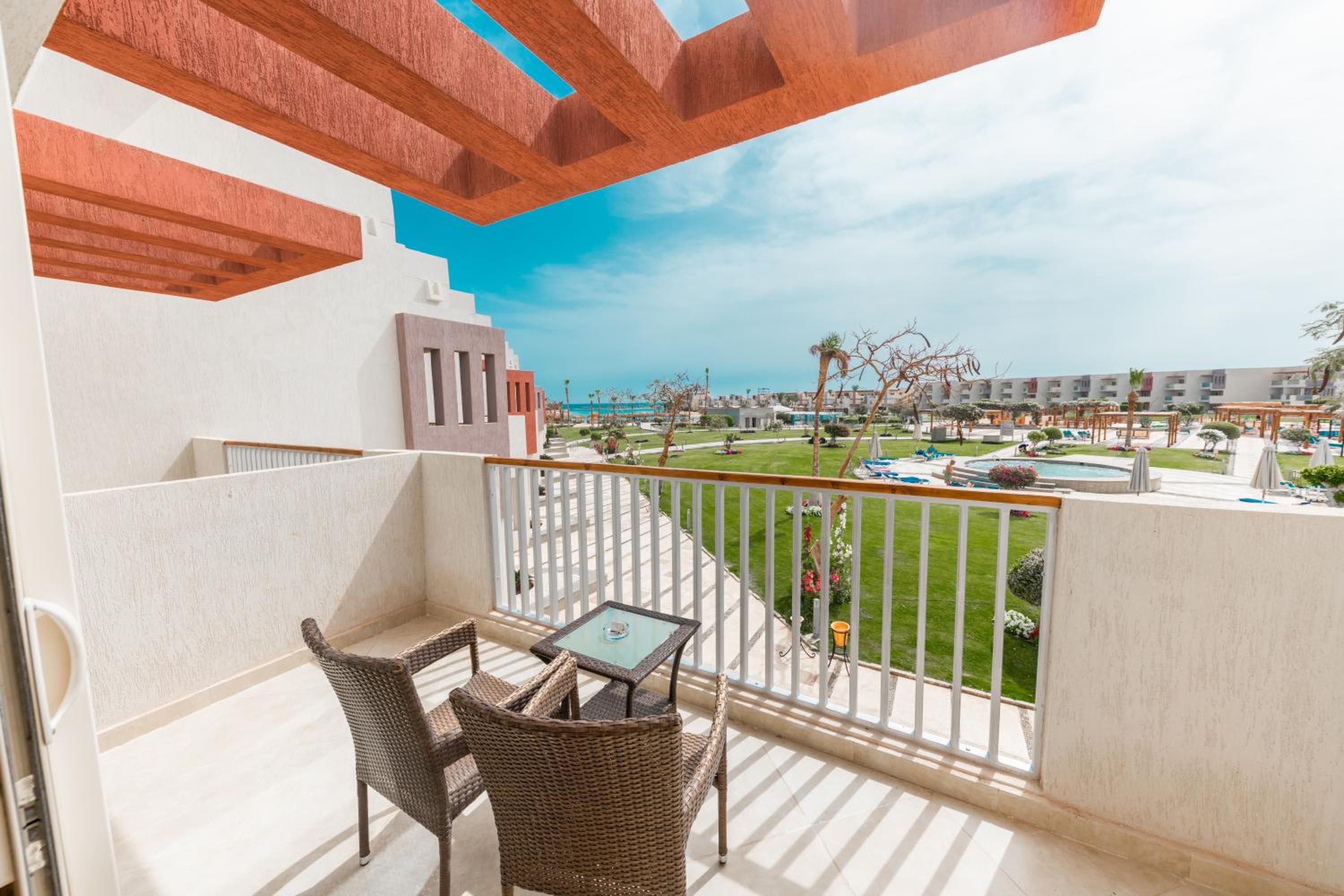  Deluxe Room Pool or Partial Sea view - Egyptian and Residents only