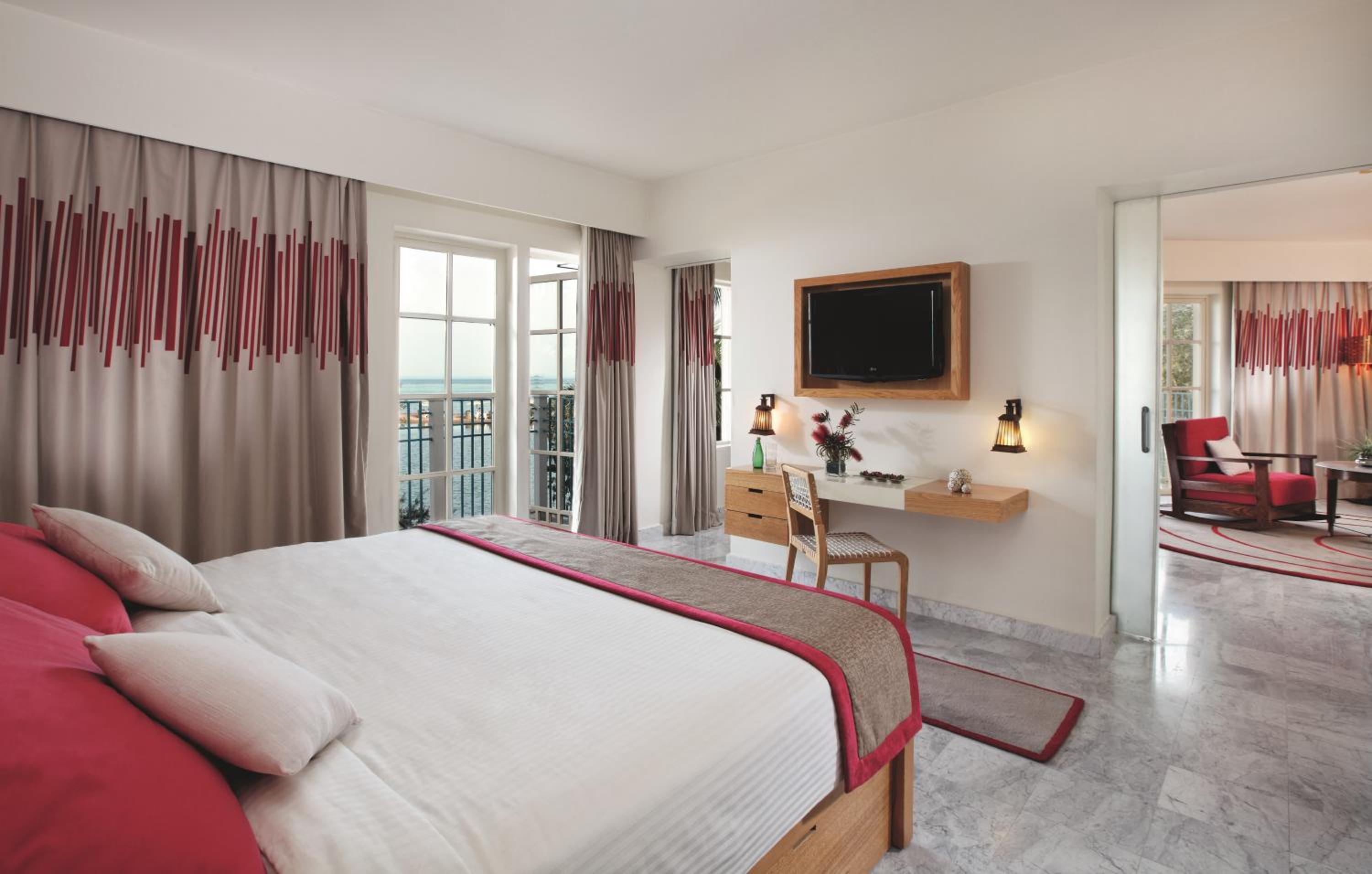 Deluxe Suite Sea View