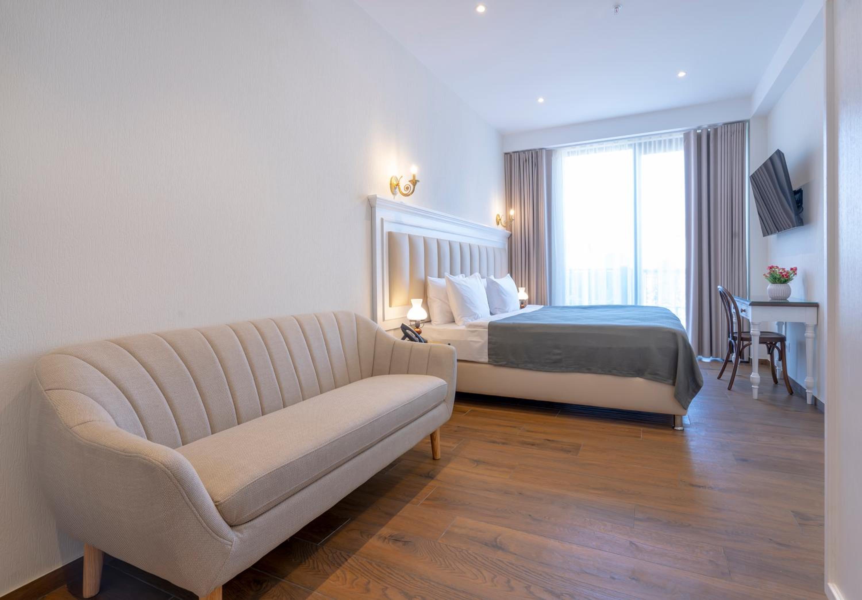 Standard Suite