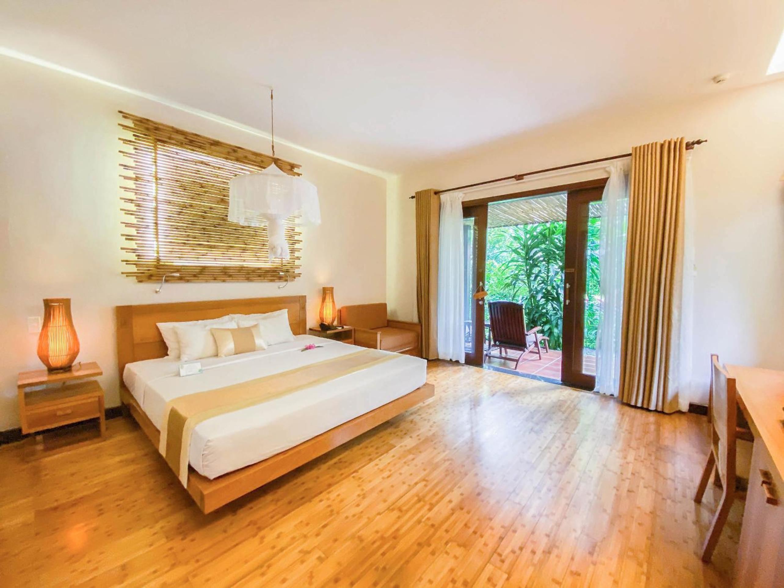 Serene Oasis Bungalow with Garden View