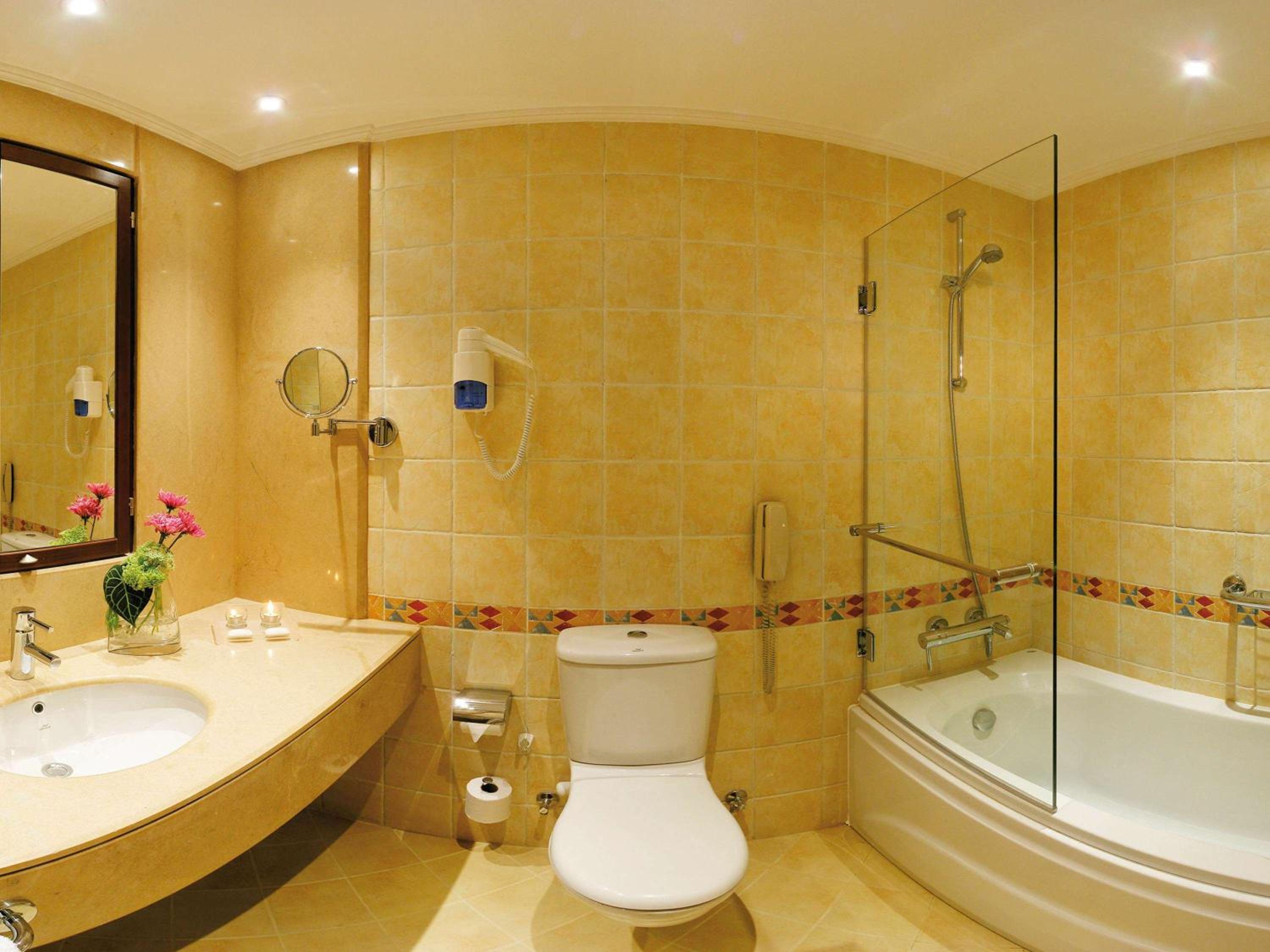 Classic King Room with Garden View