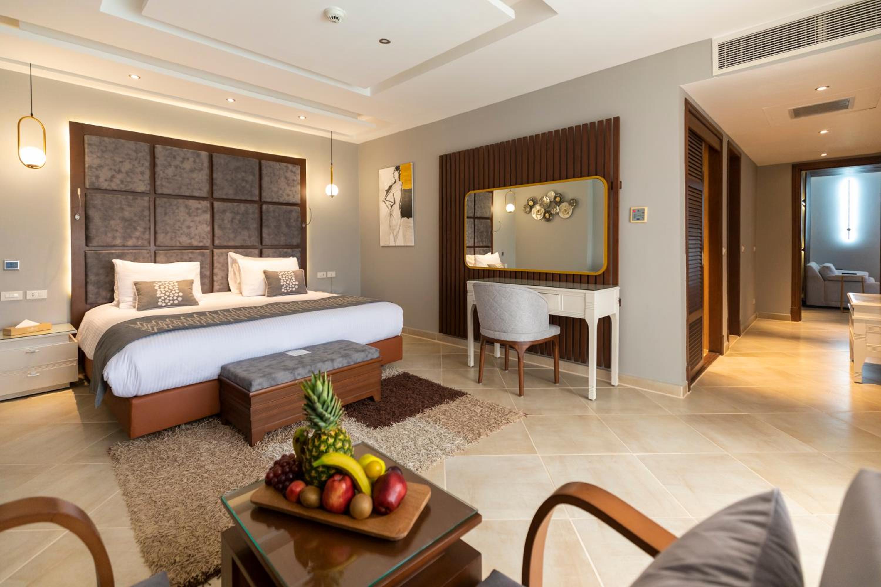 Pool Suite- Posh Club