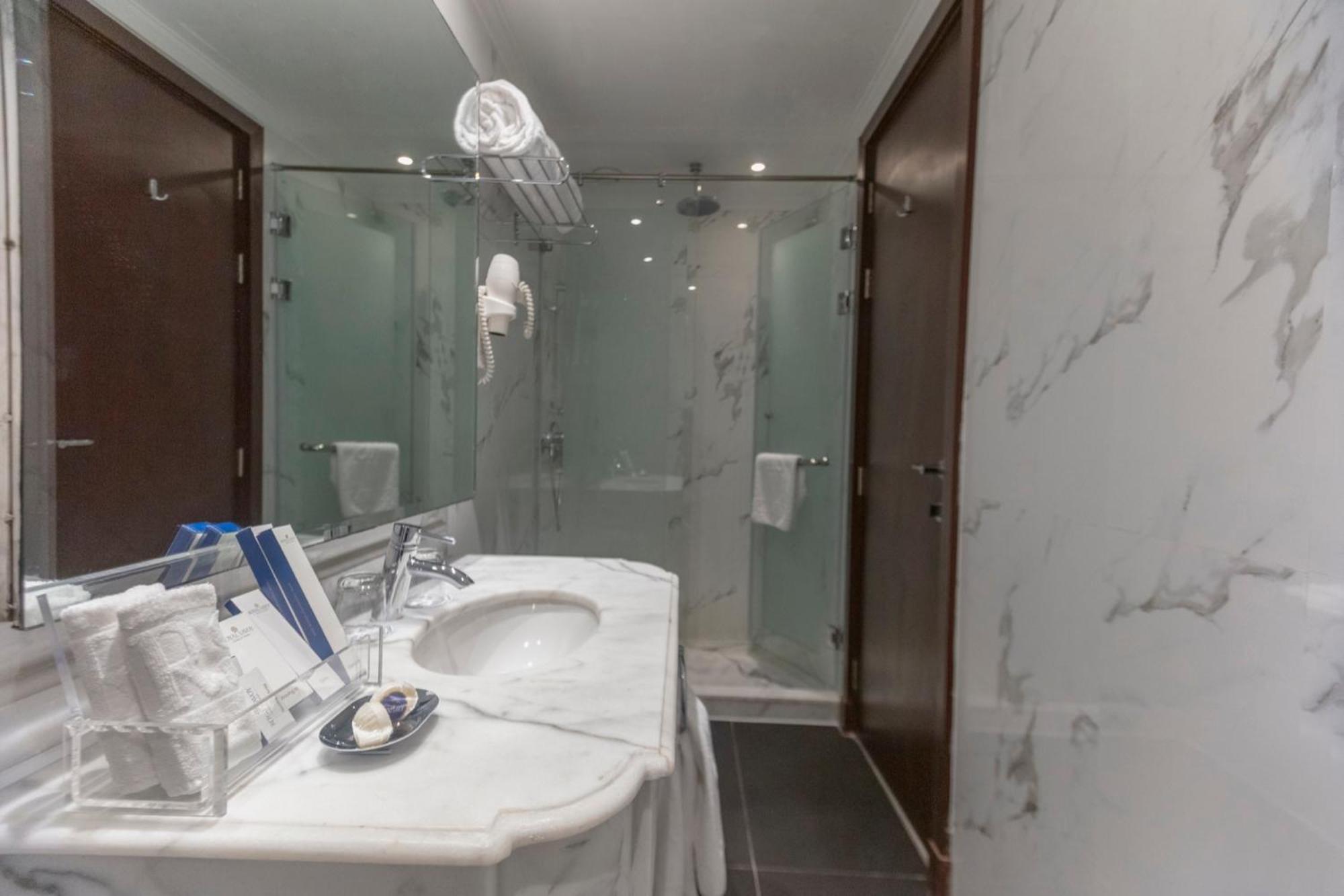 Royal Savoy Two-Bedrooms Suite (Adults Only)