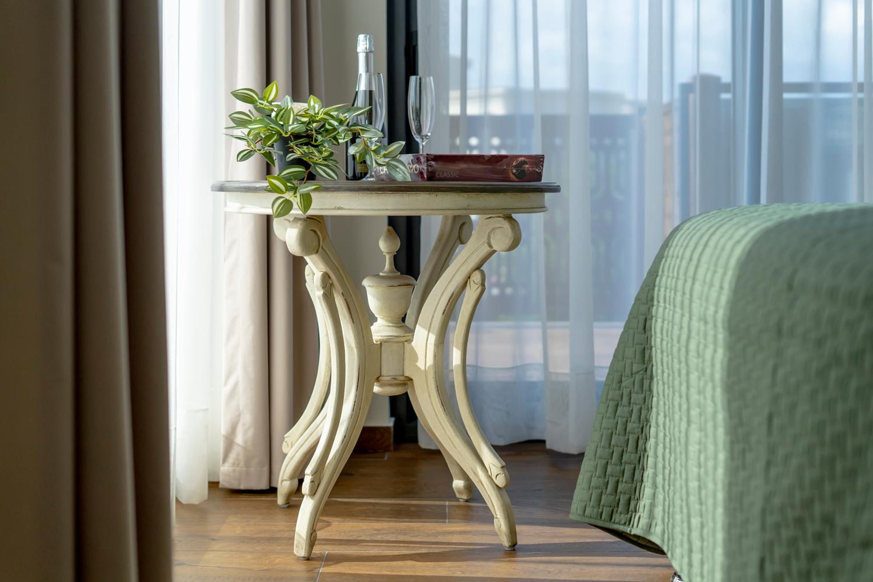 Deluxe Suite