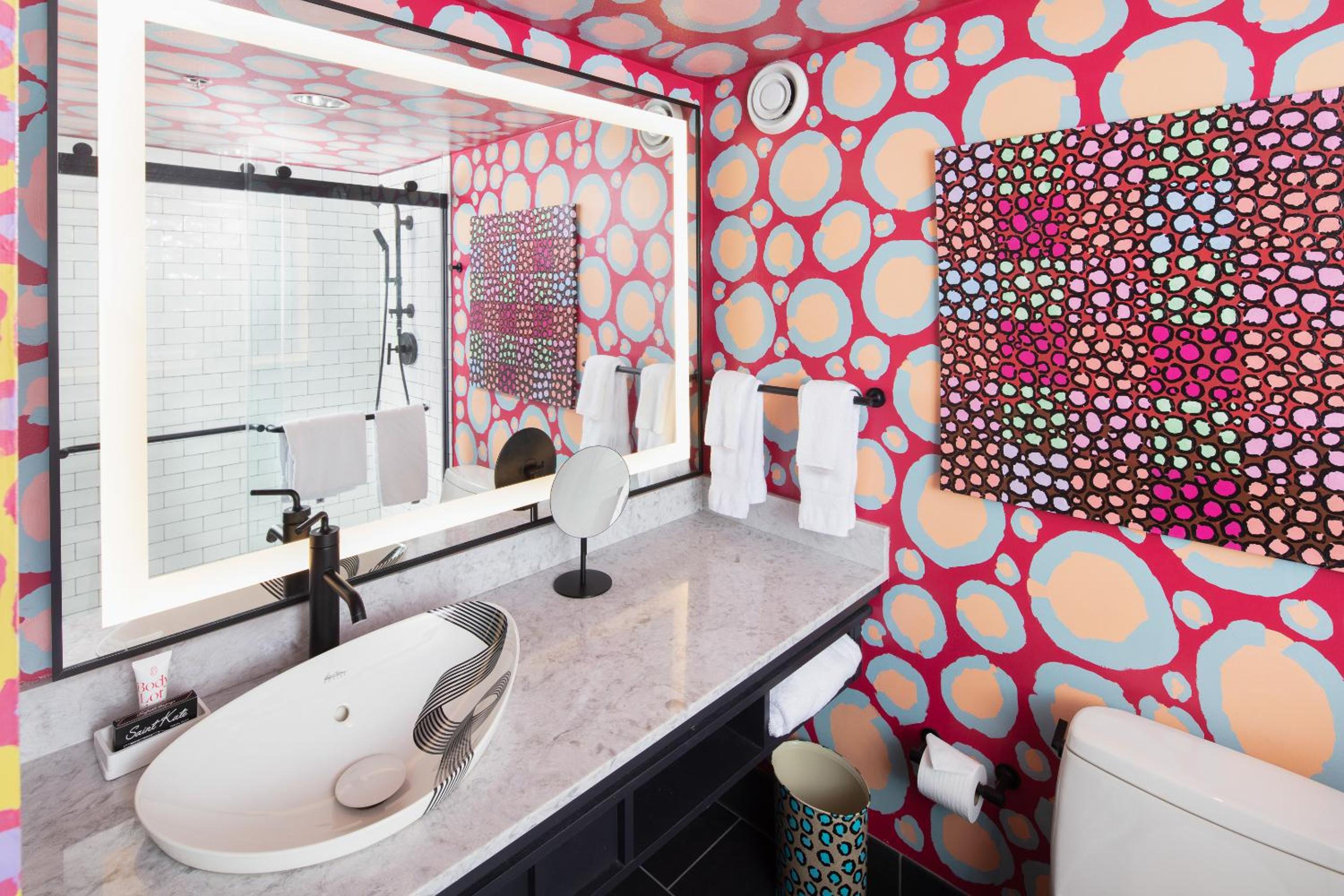 The Canvas King by Lon Michels