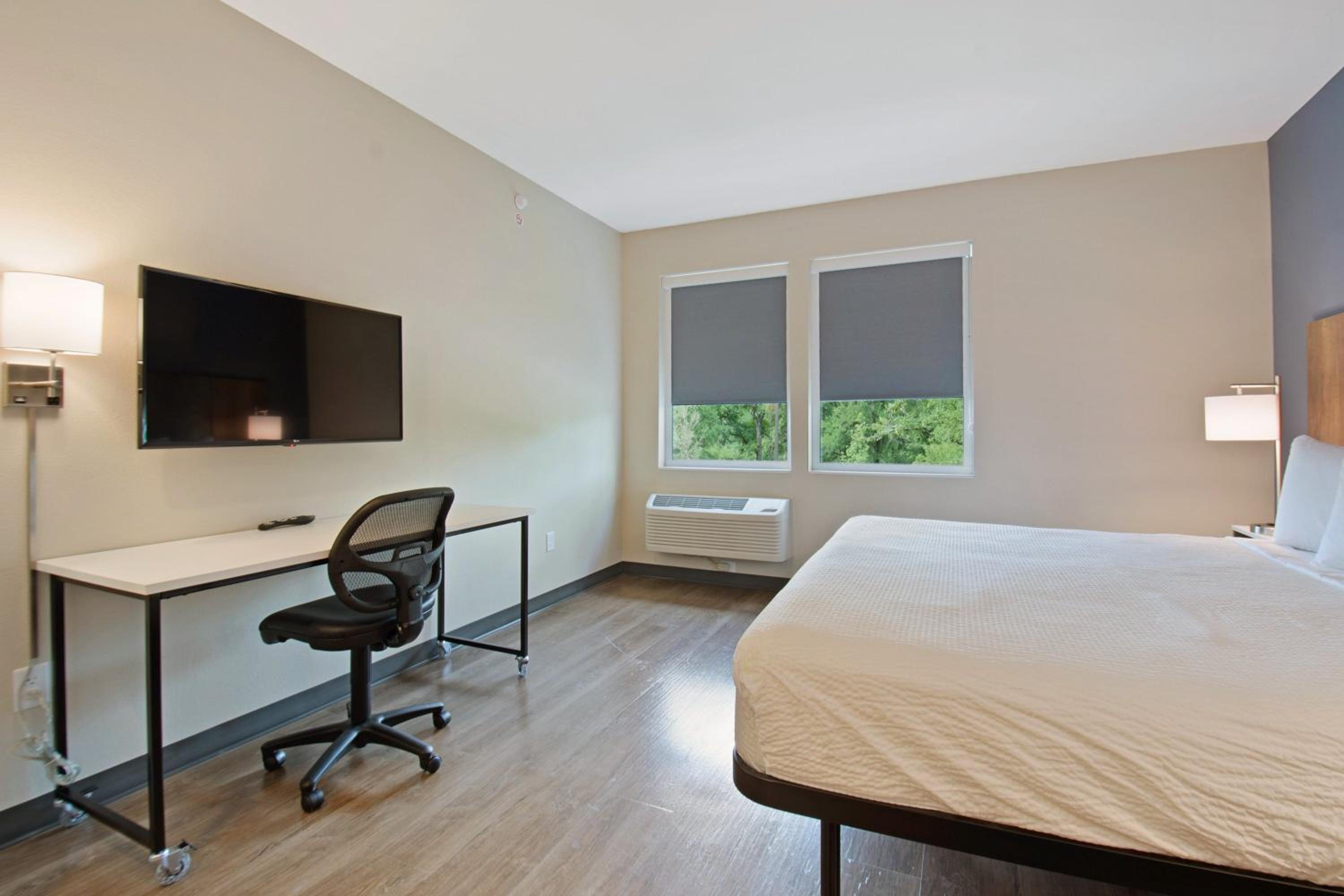 Standard Studio King Room - Non-Smoking