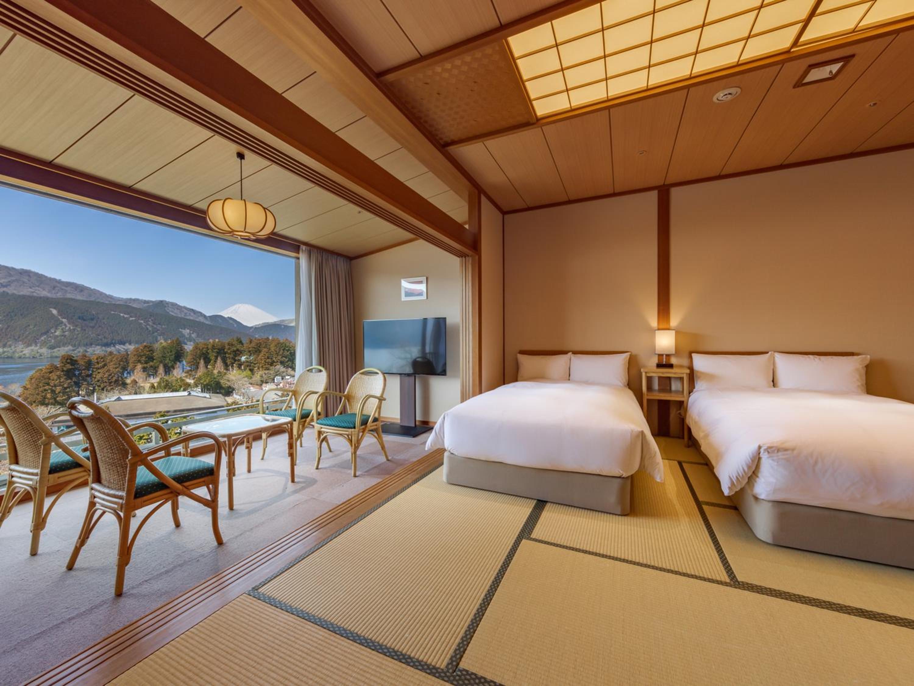 Japanese Style Twin-Bedded Room with Mt. Fuji & Lake View - Highest Floor