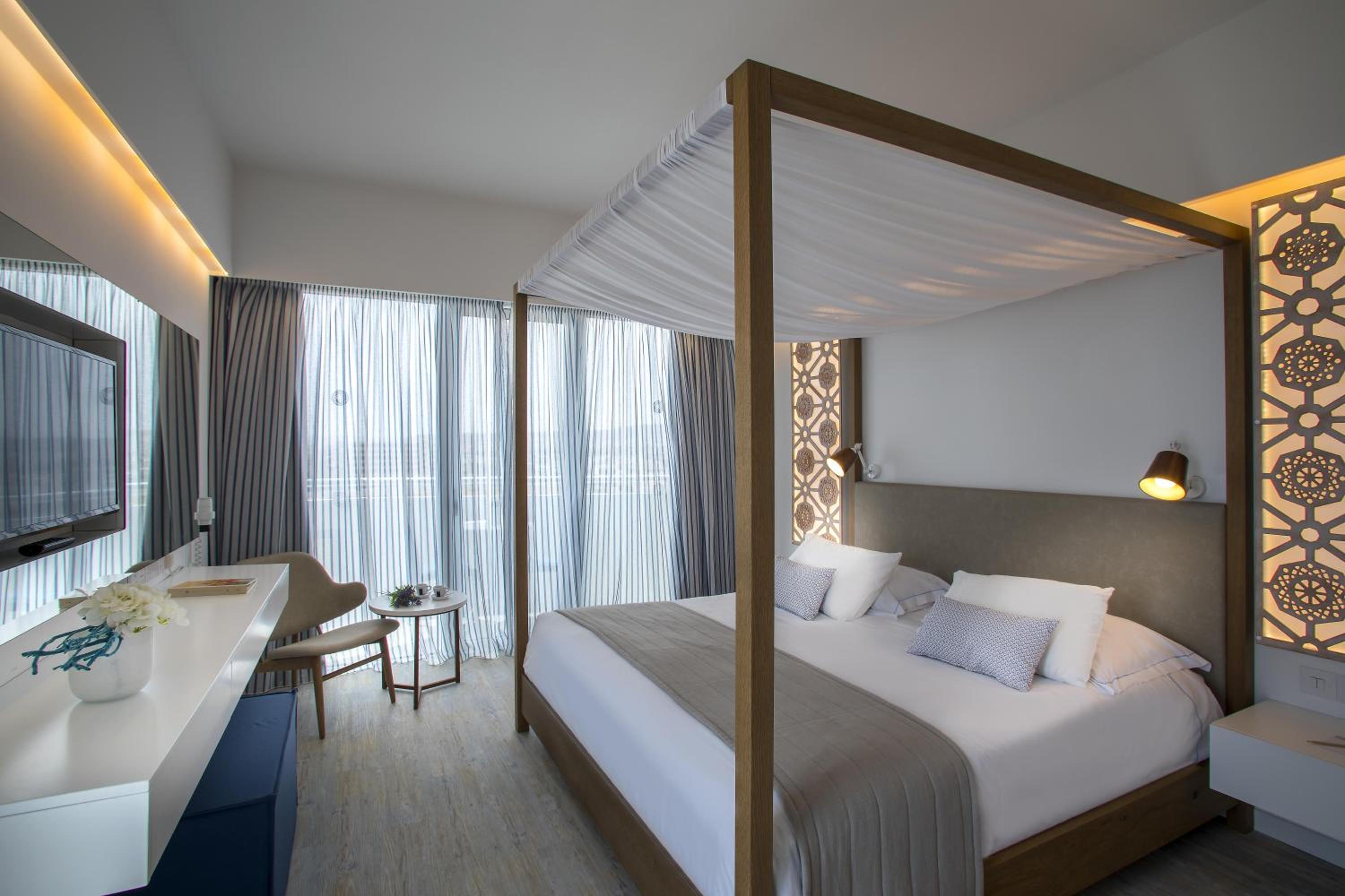 Superior Double Room with Front Sea View