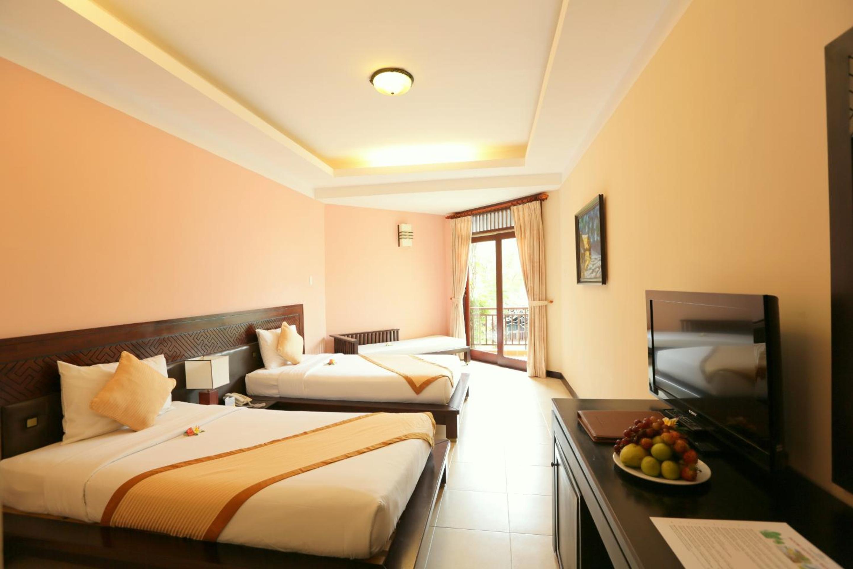 Deluxe Double or Twin Room with Balcony and Ocean View