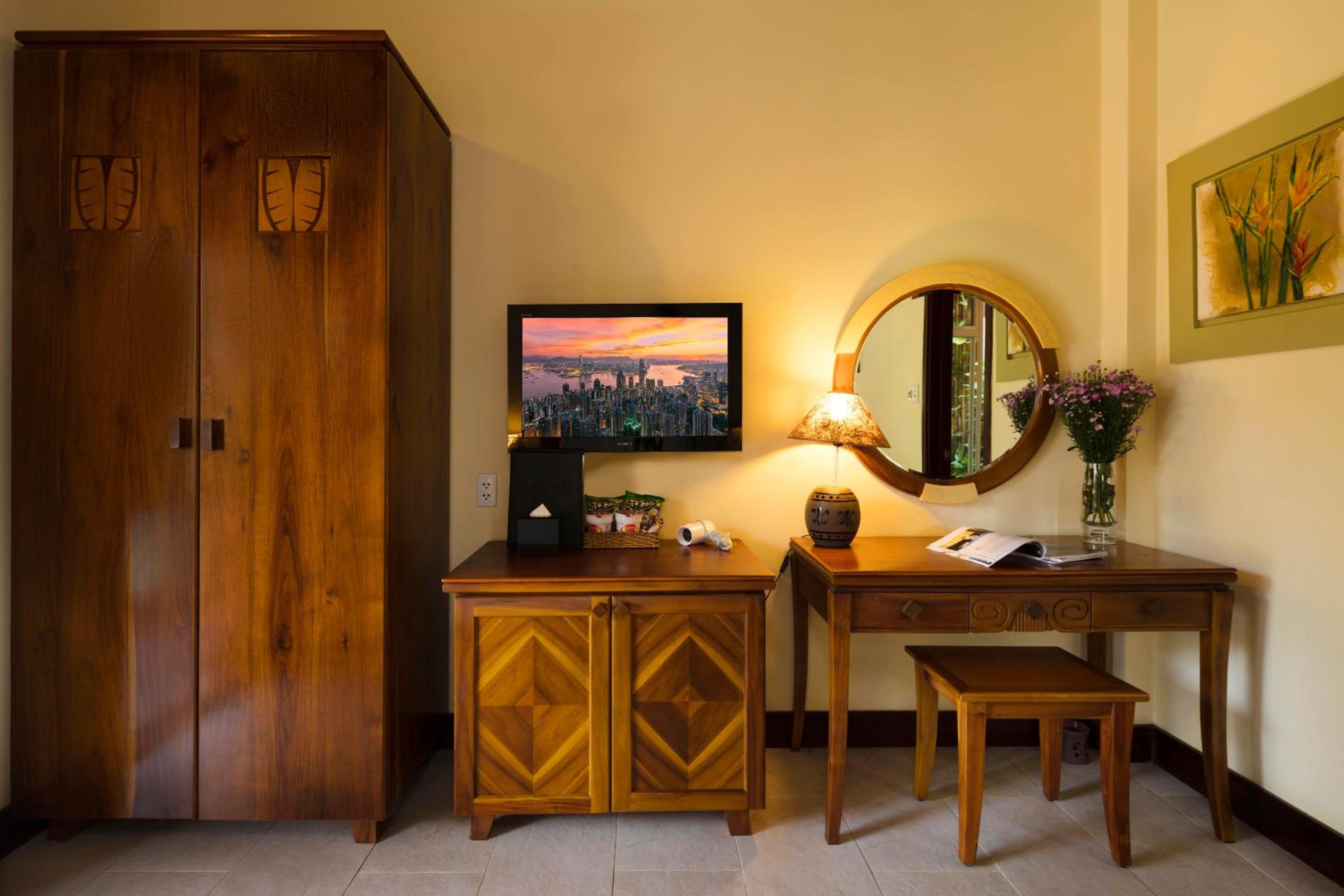 Superior Bungalow with Garden View