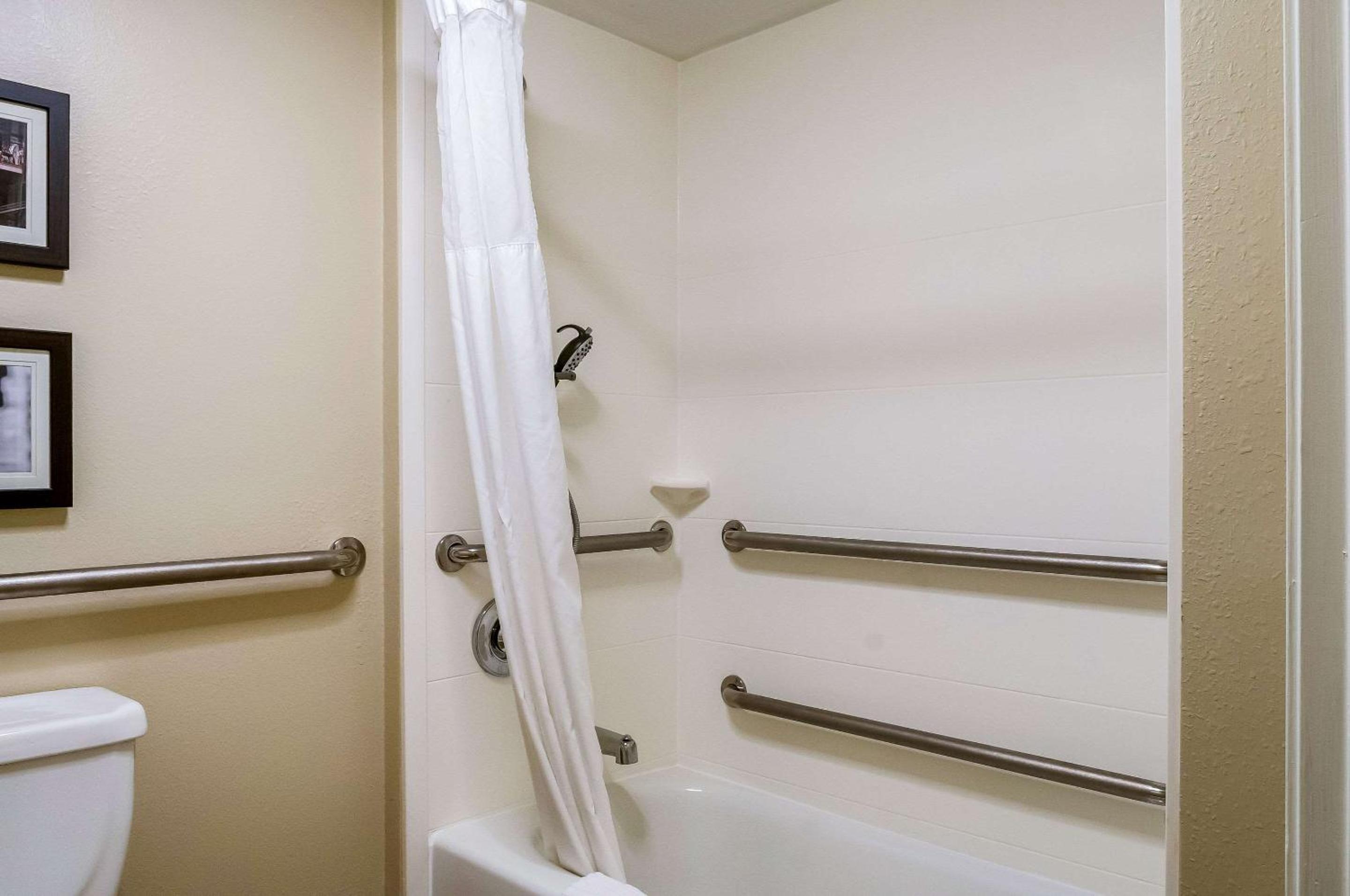 King Room - Disability Access/Non-Smoking