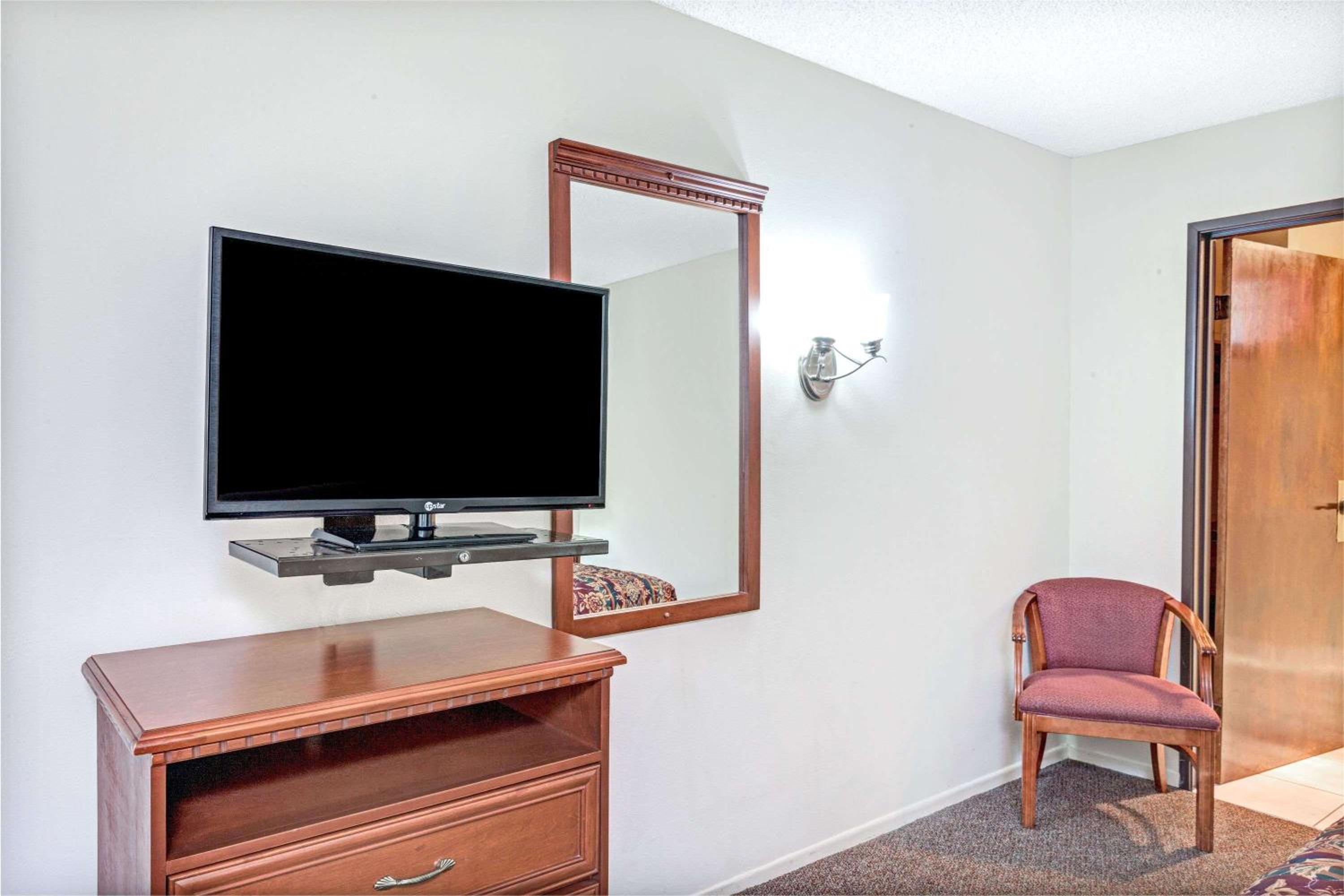 King Room - Non-Smoking