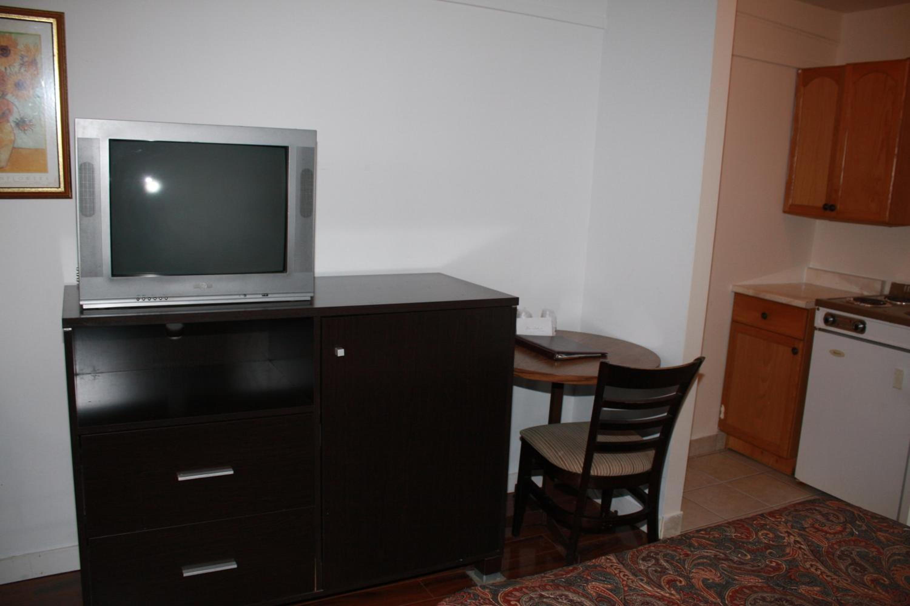 Kitchenette with 2 Double Beds