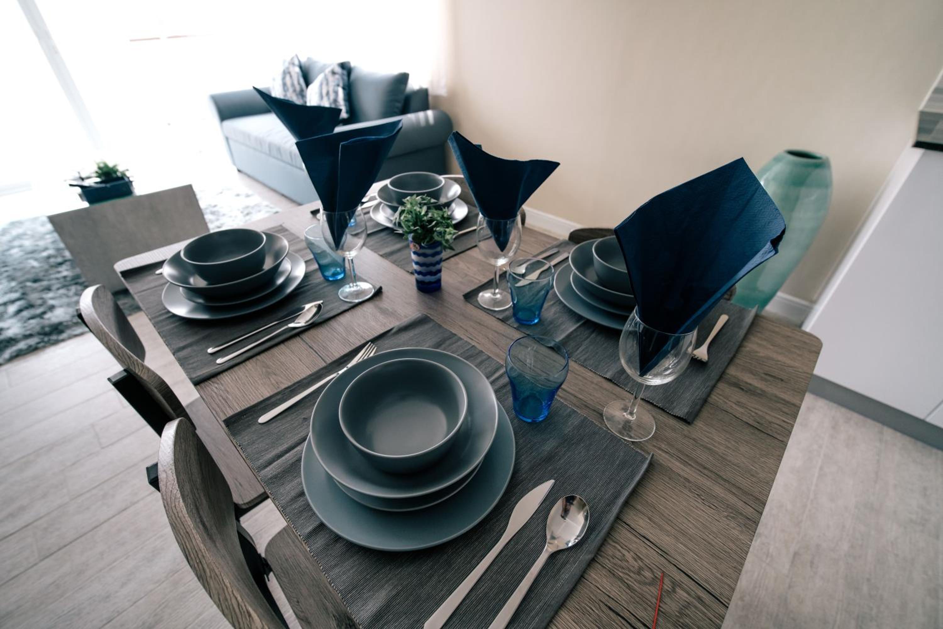 Apartment With Pool View 