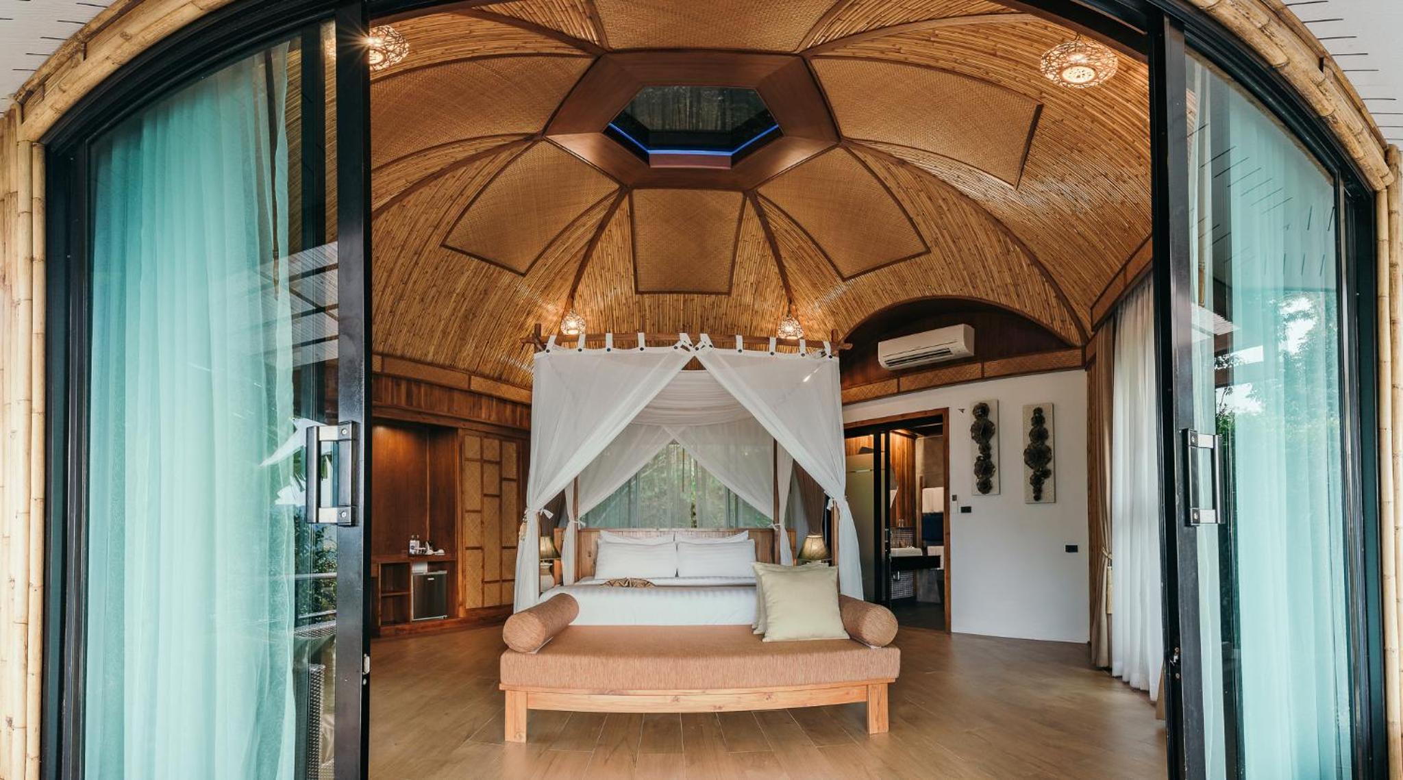 King Suite with Spa Bath