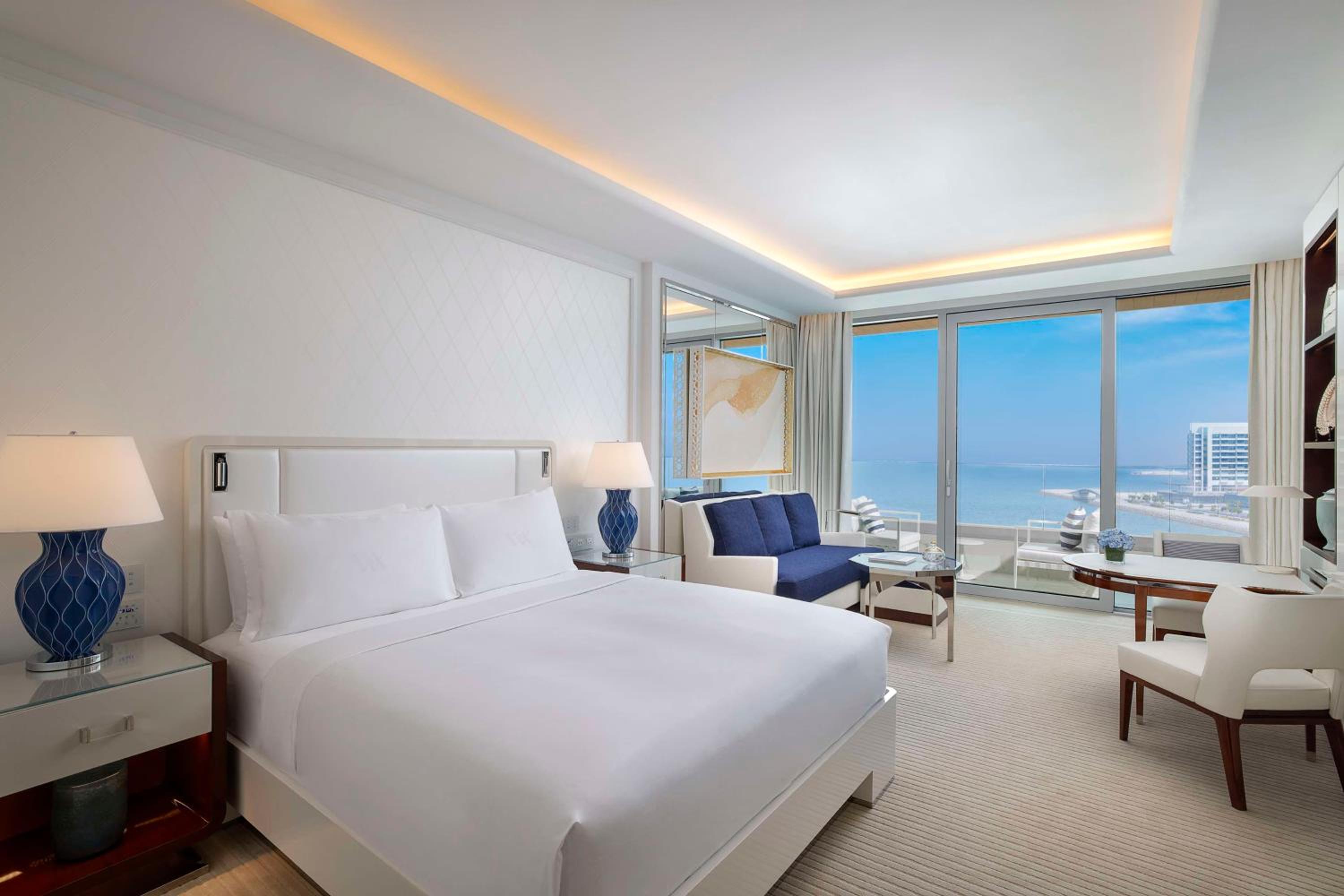 Deluxe King Room with Sea View