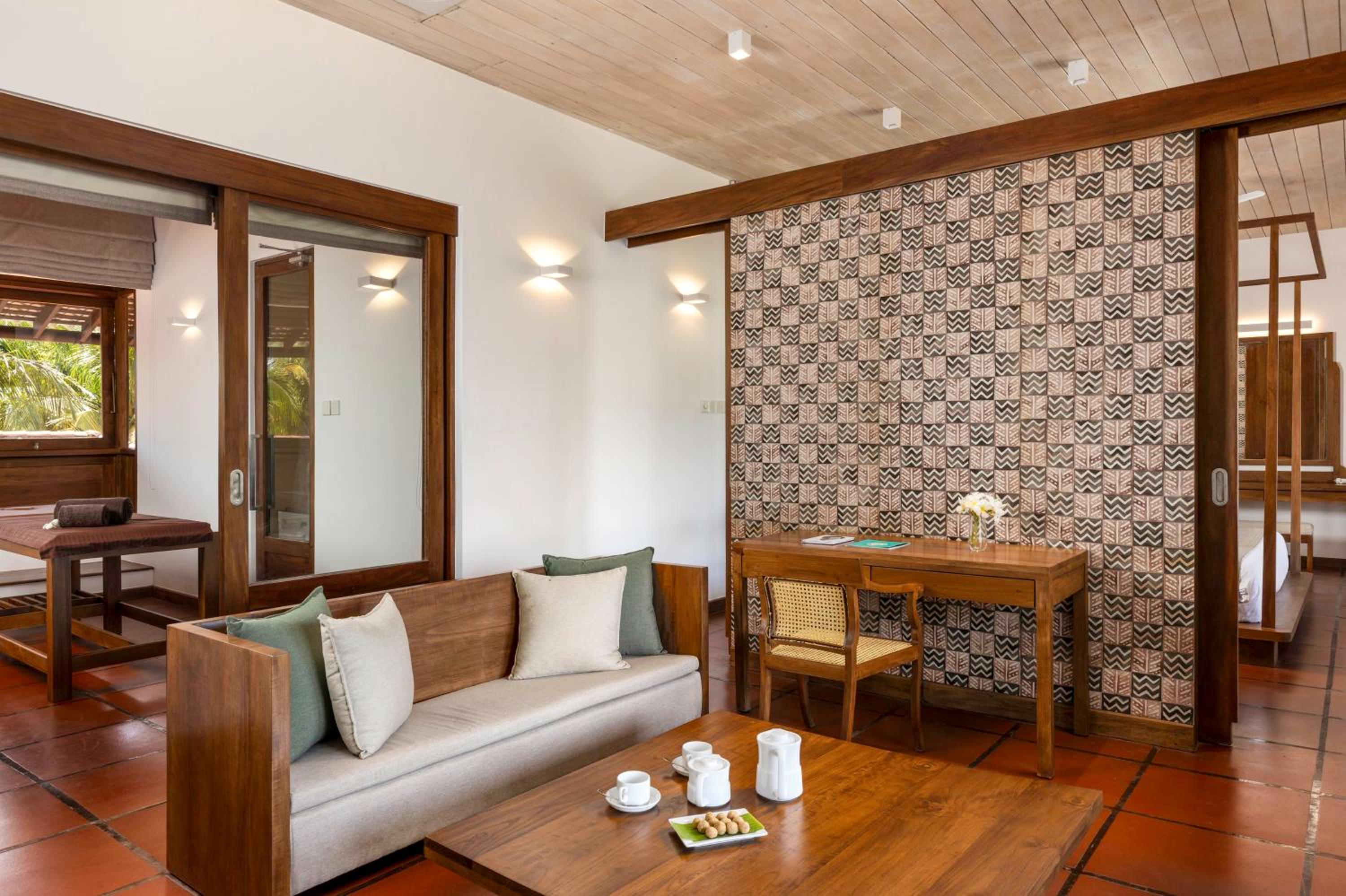  Lagoon Suite