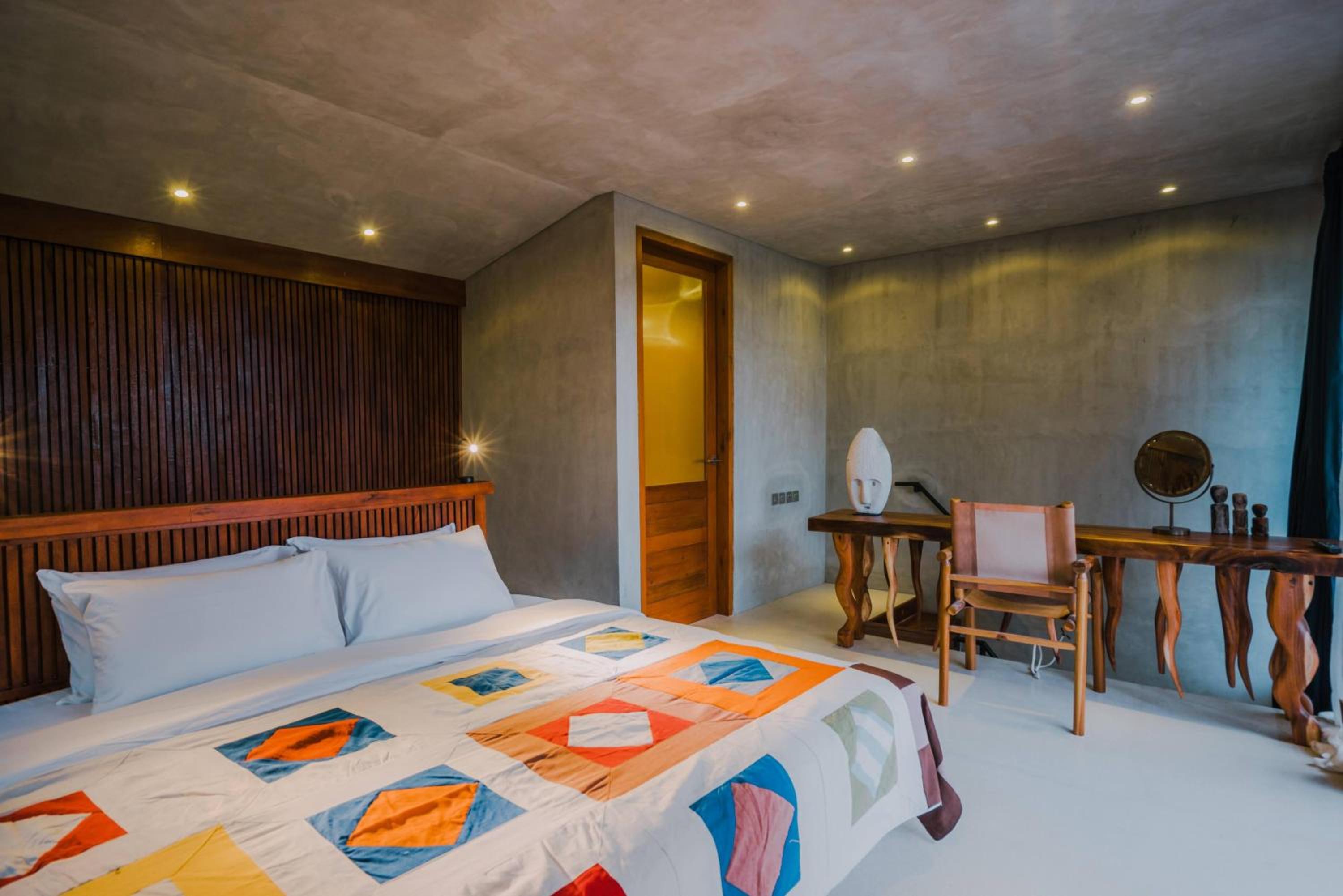 Deluxe Teak Room with Balcony