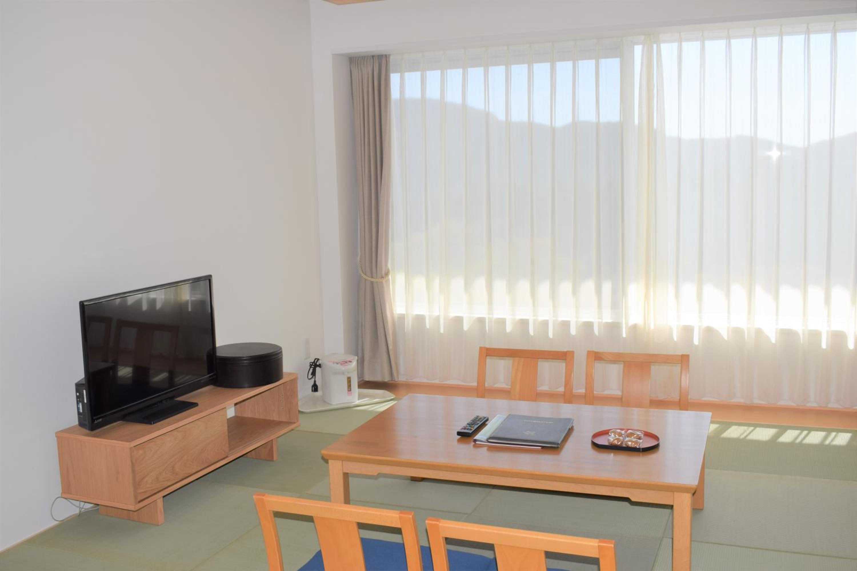 Renovated Room with Tatami Area and Garden View - Non-Smoking