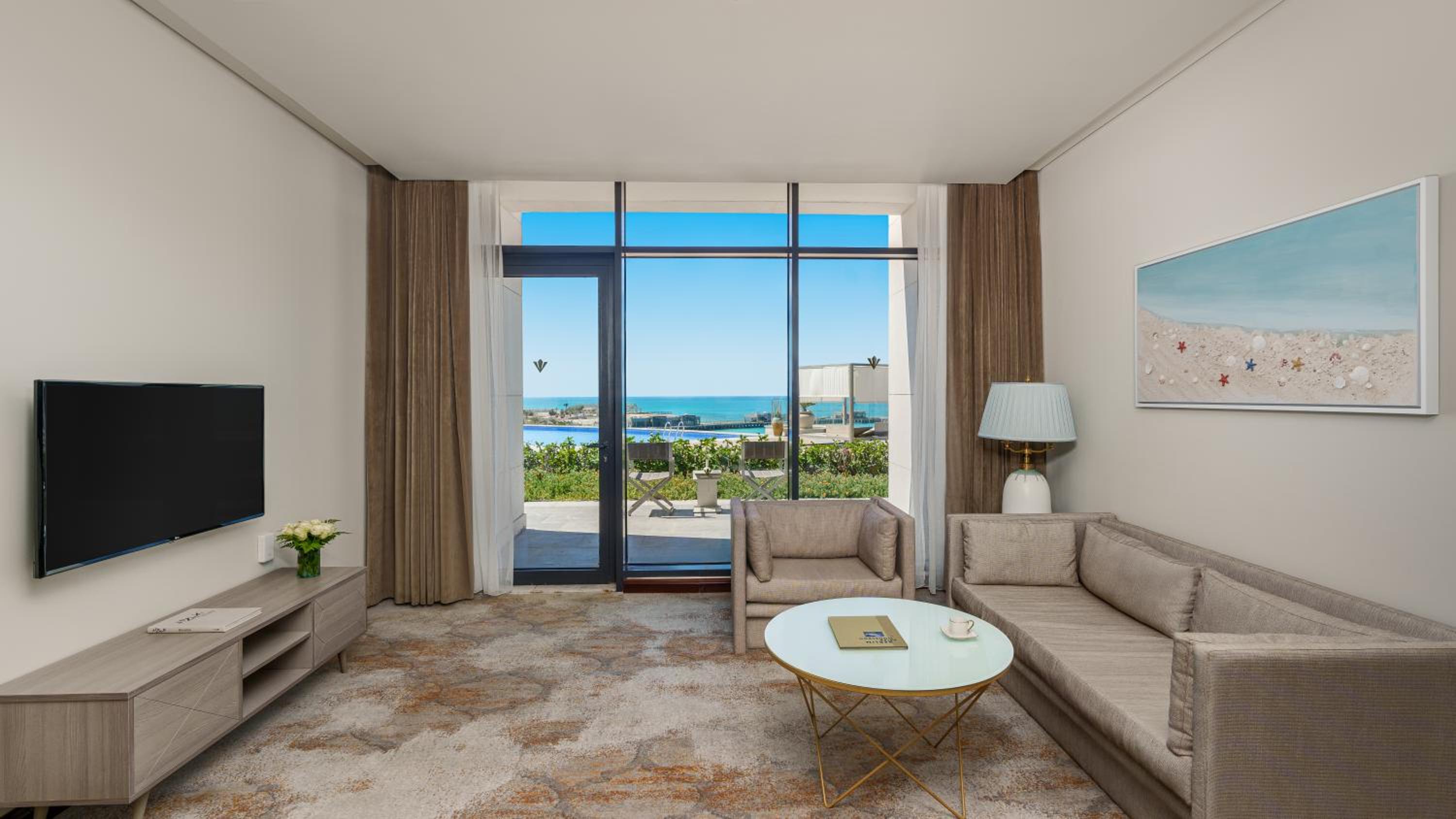 Junior Suite with Pool Access