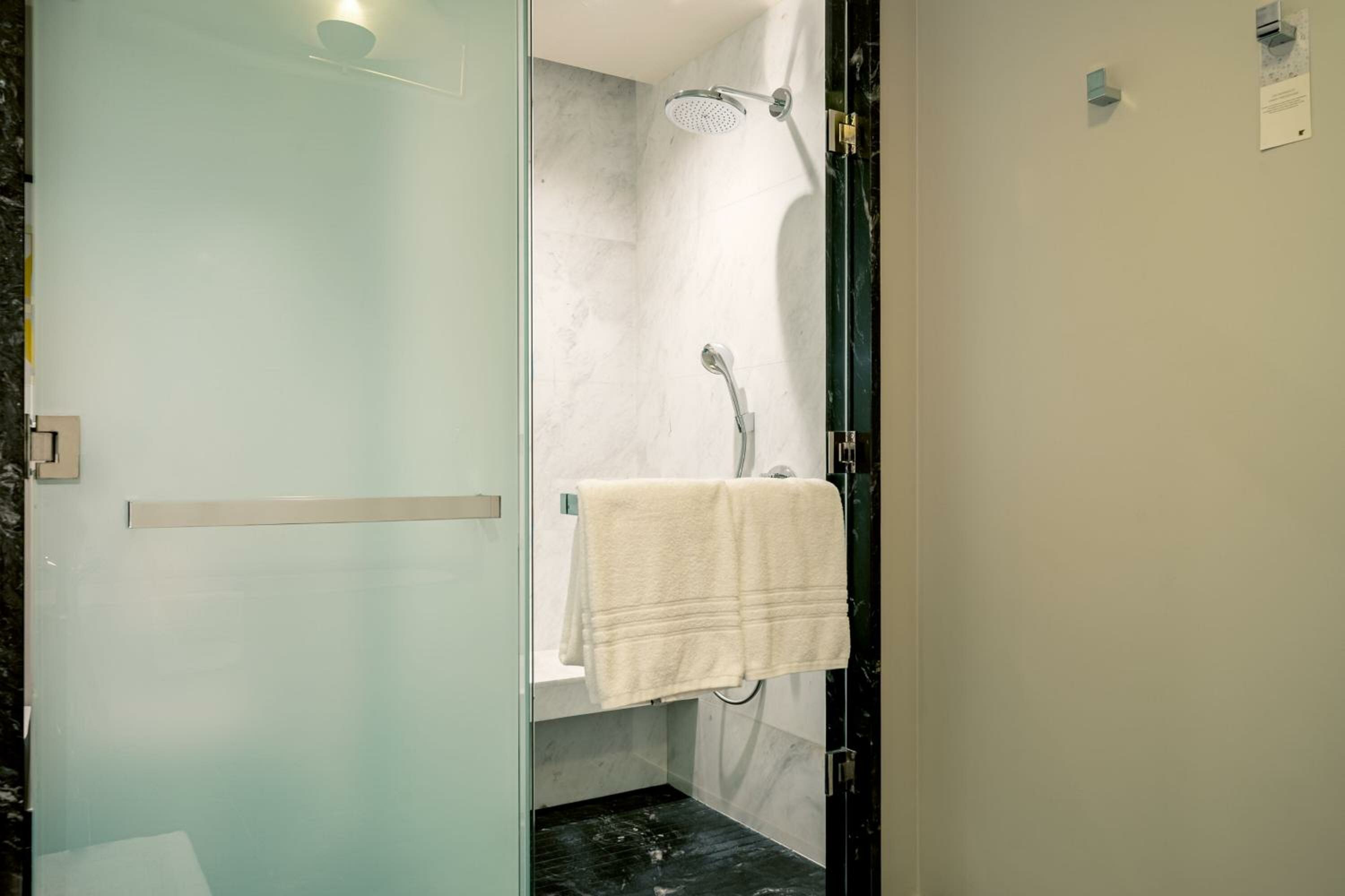 Executive King Suite - Executive Lounge Access