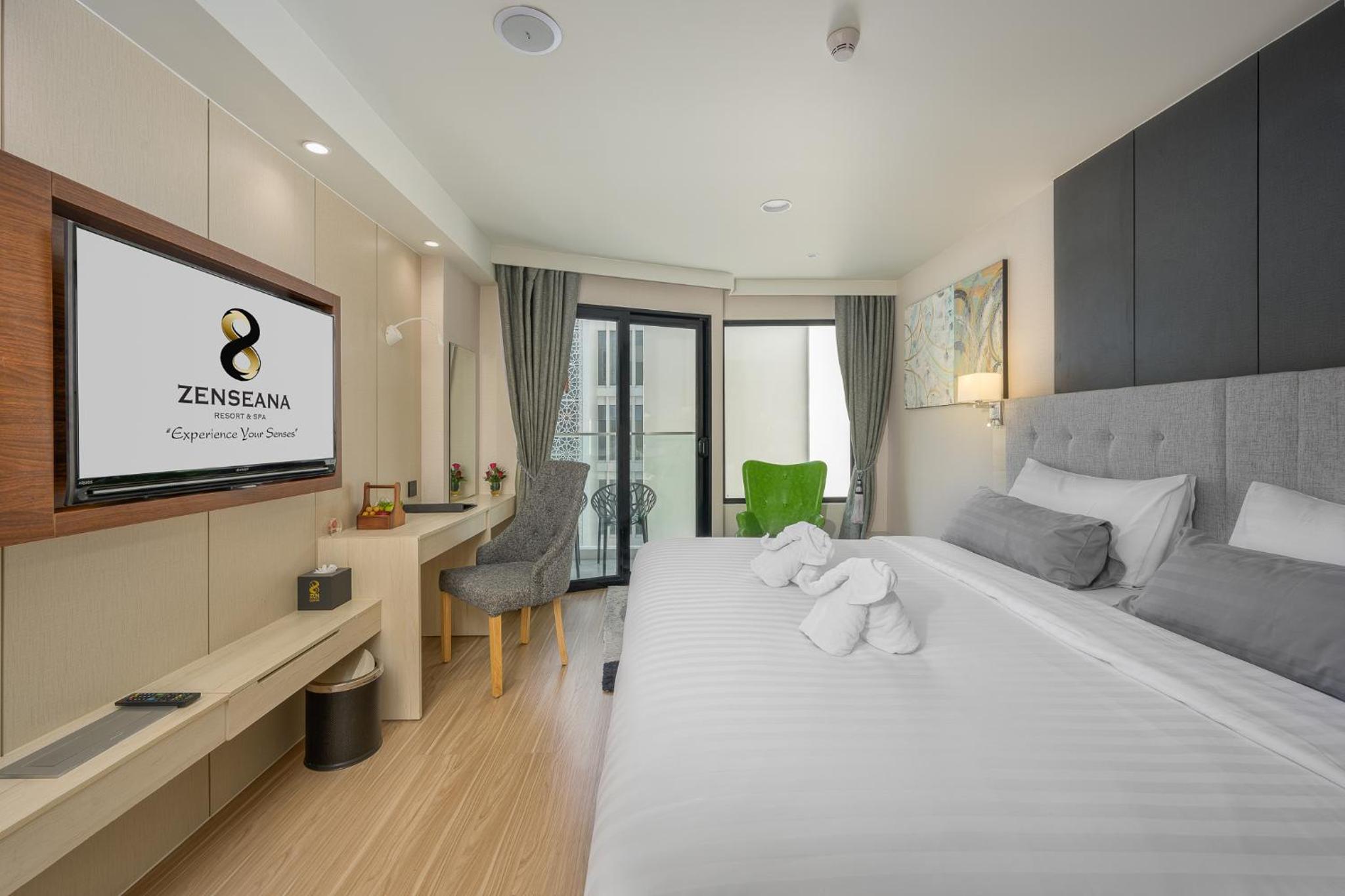 Deluxe Double or Twin Room with Balcony