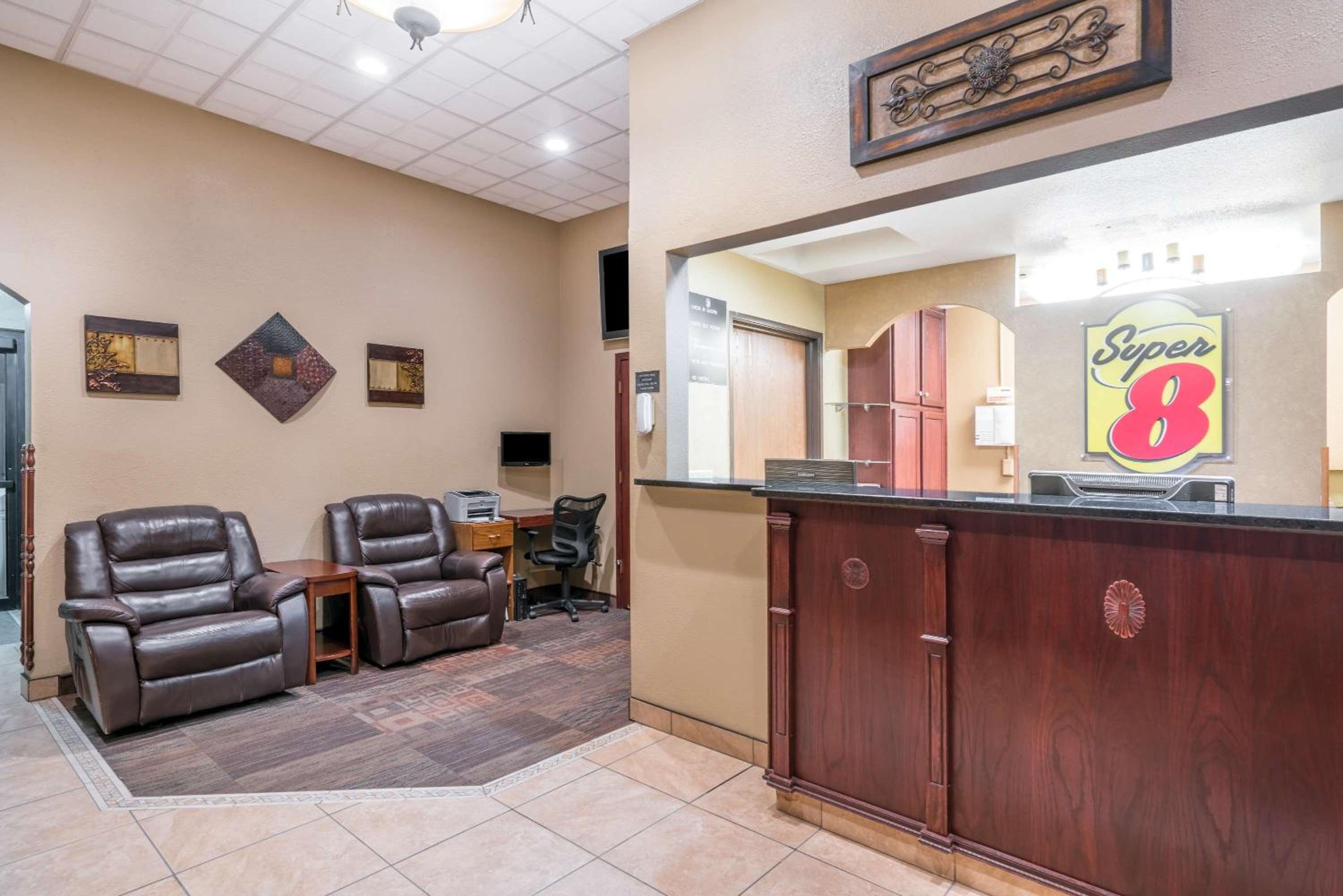 Queen Room - Non-Smoking