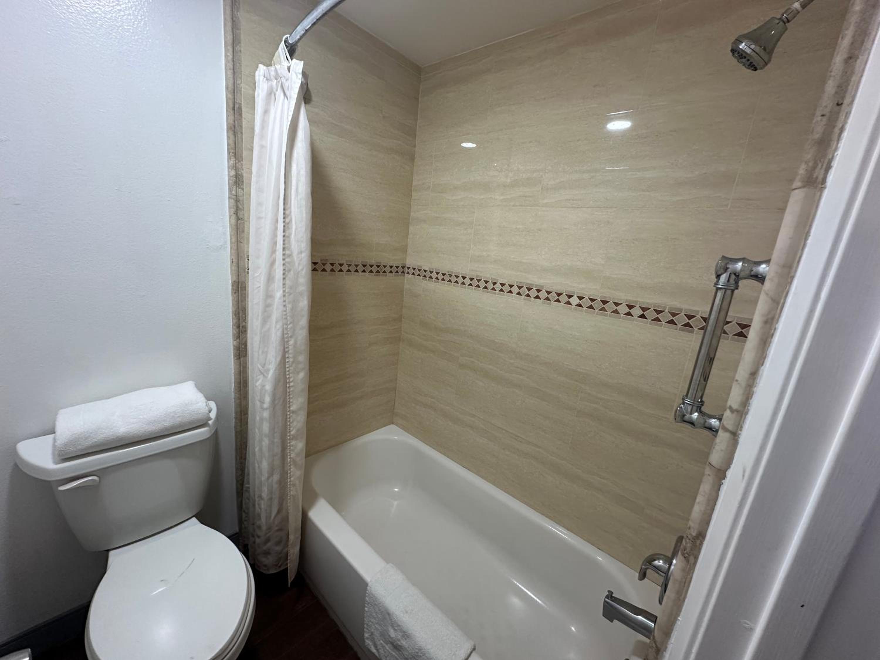 King Room - Non-Smoking