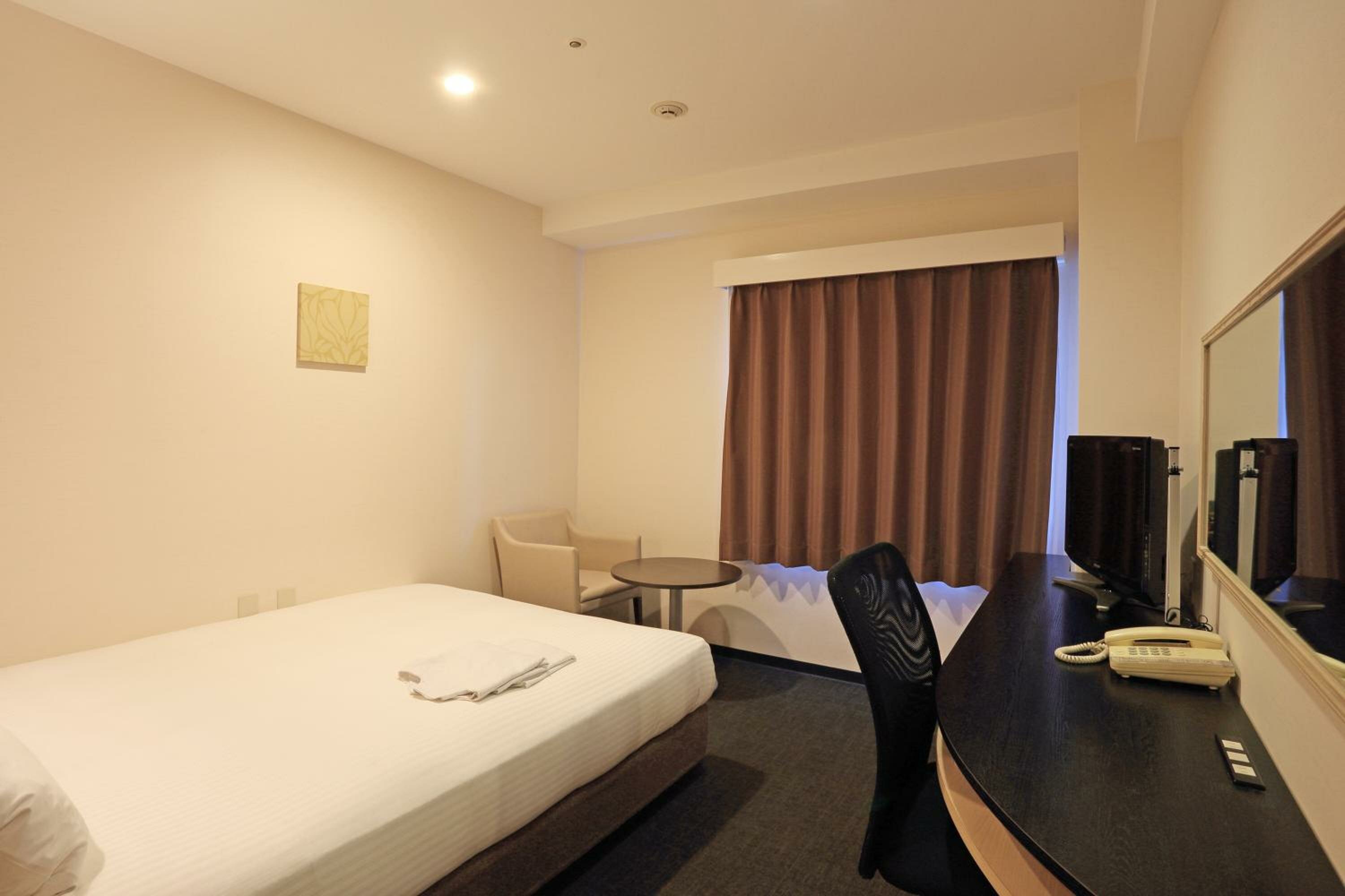 Double Room - Non-Smoking 