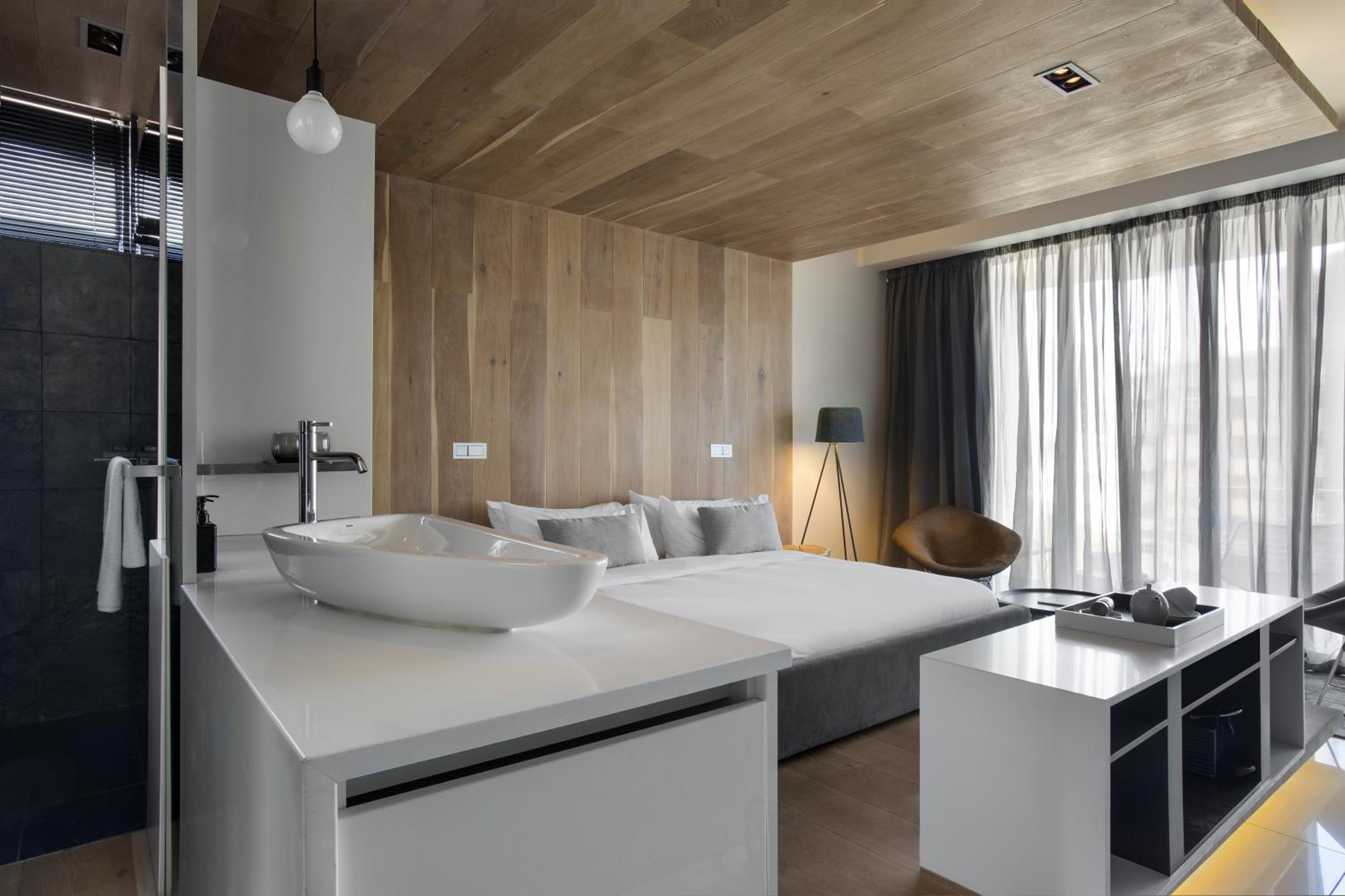 Classic Double Room with Balcony