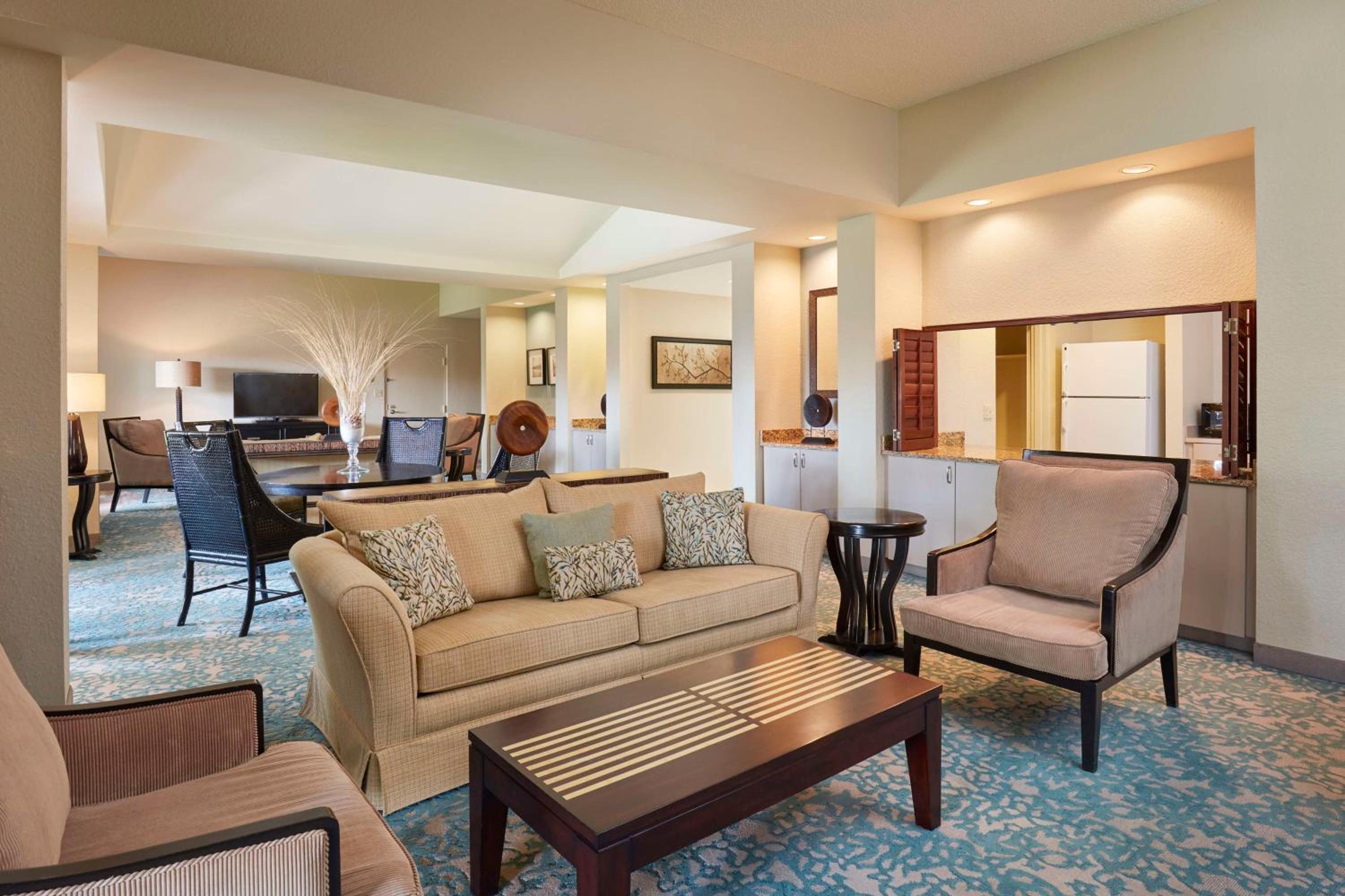 King Suite with Sofa Bed - Resort View 