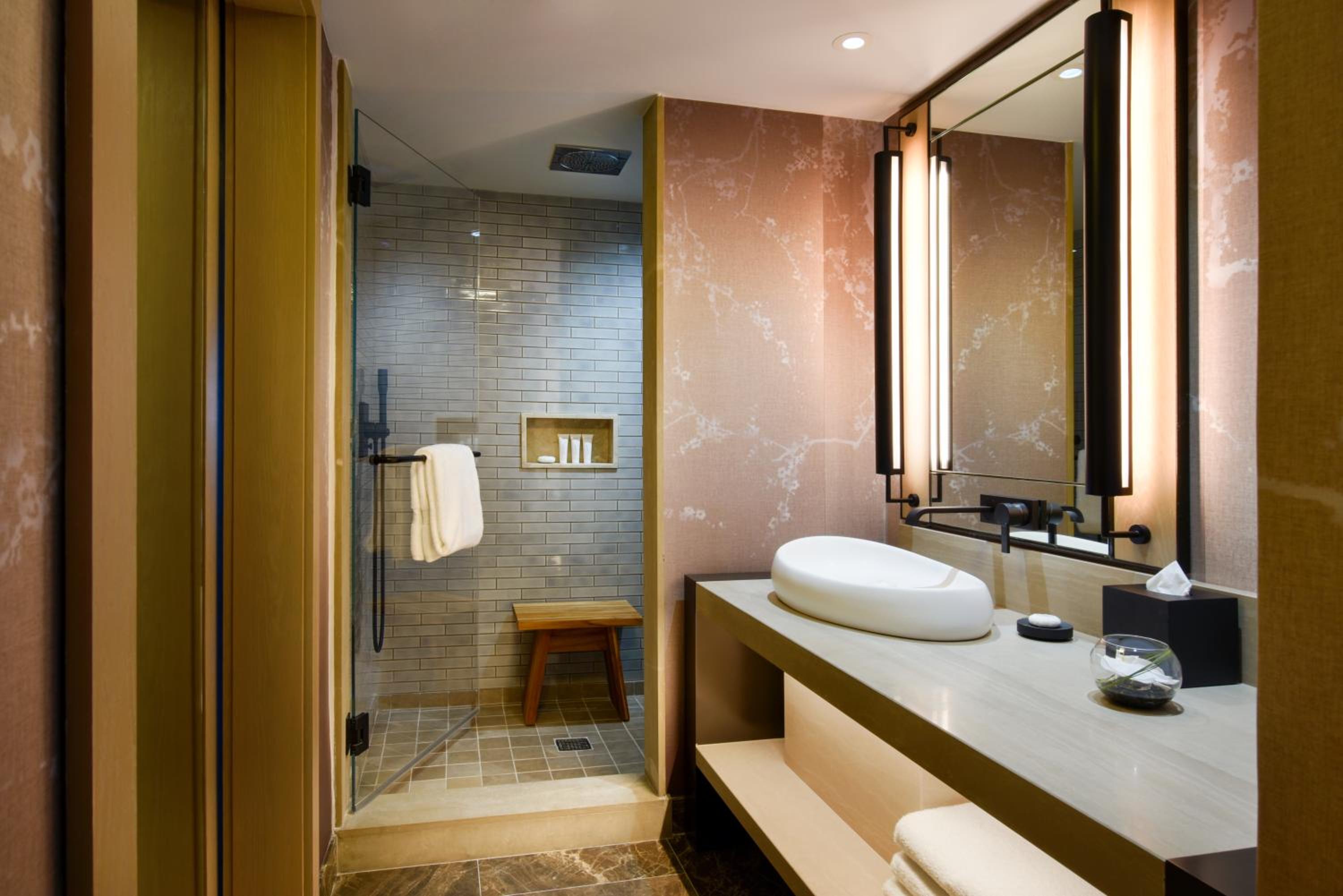 Deluxe King Bed - Ocean View