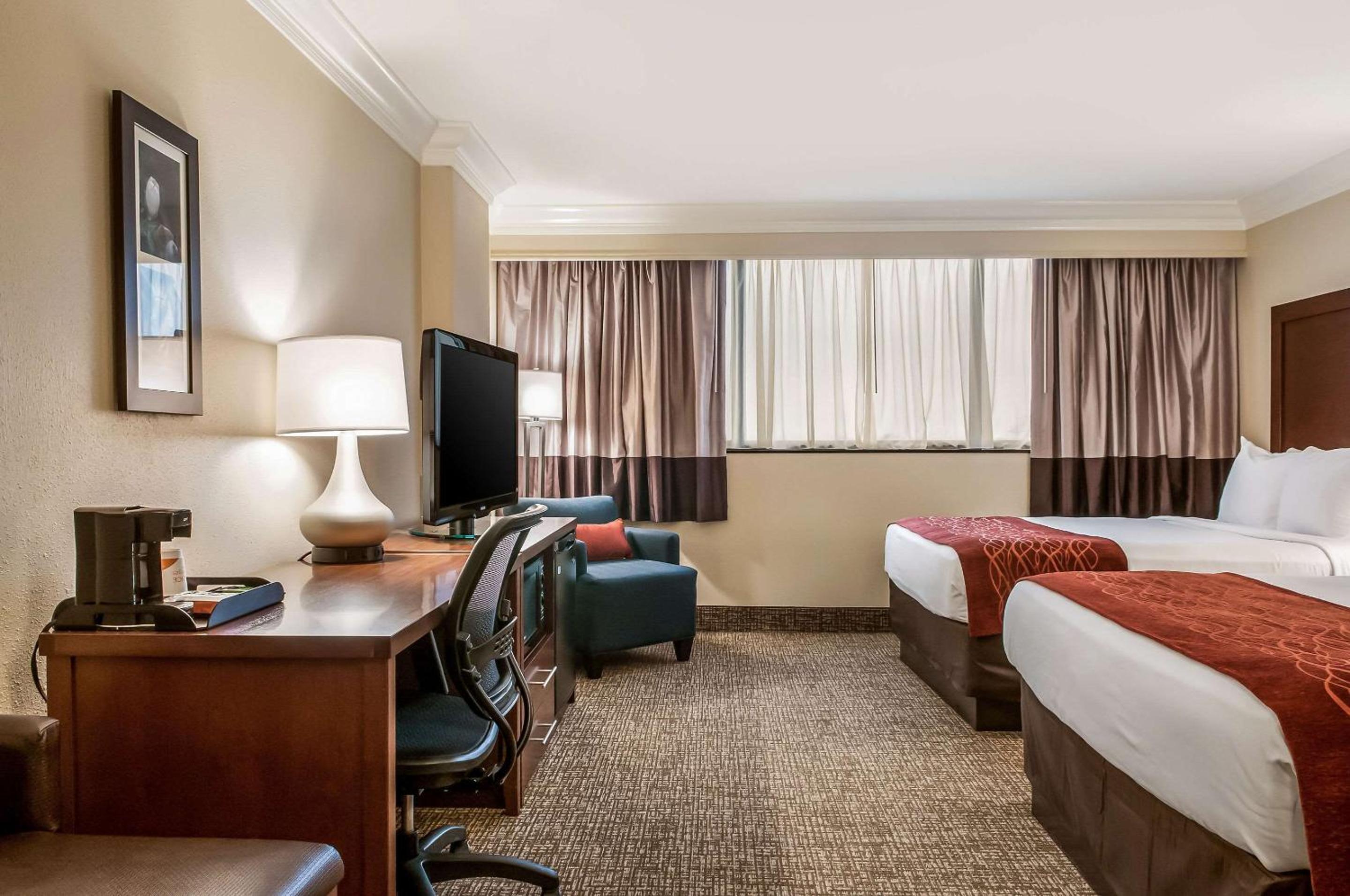 Queen Room with Two Queen Beds - Non-Smoking
