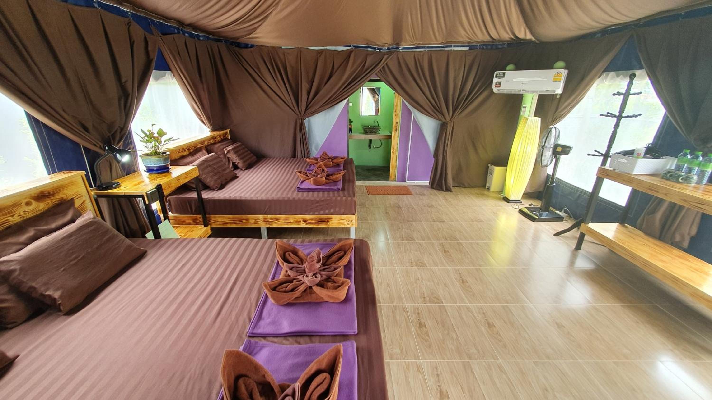 Deluxe Quadruple Room