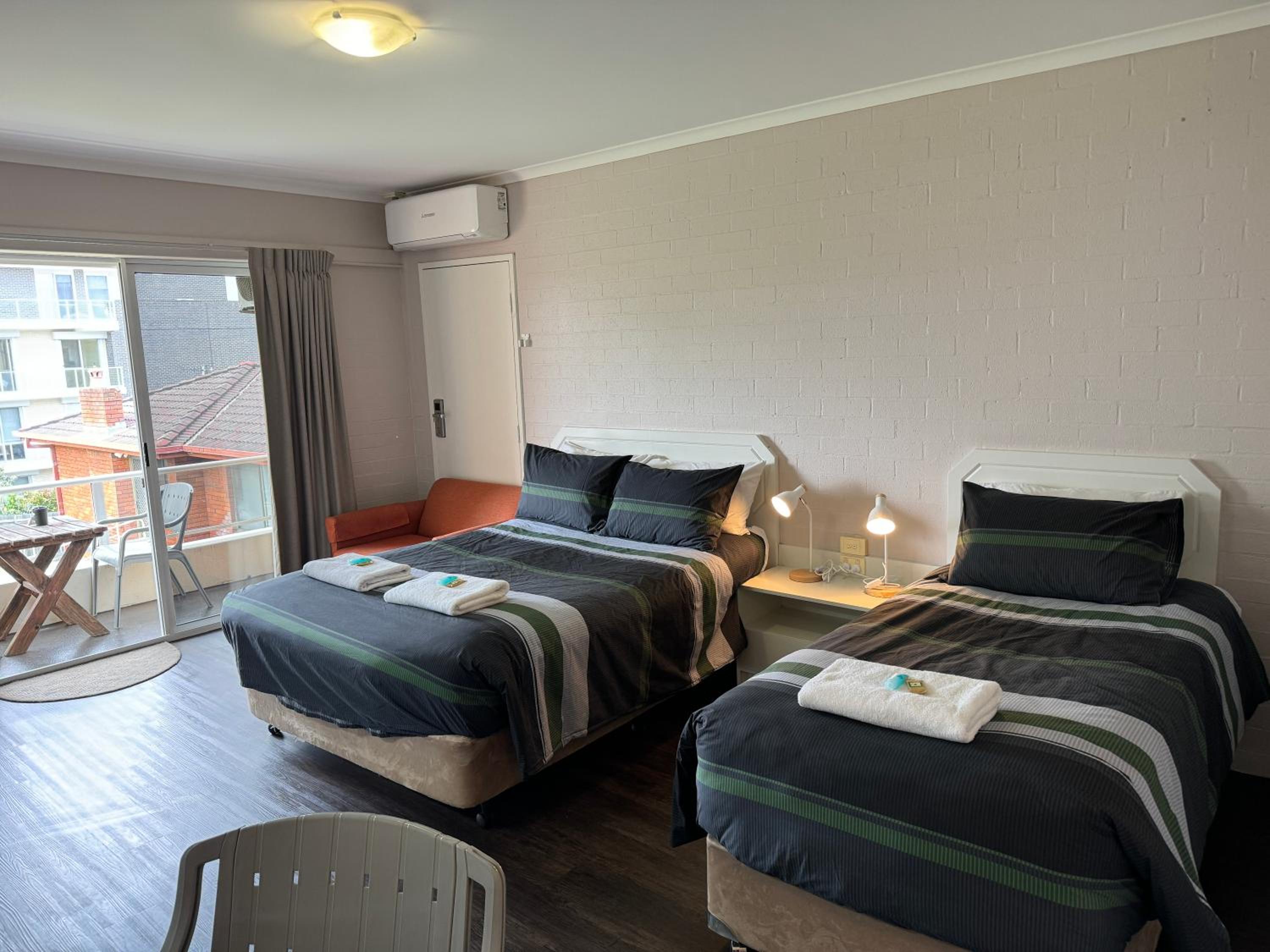 Twin Room - upstairs