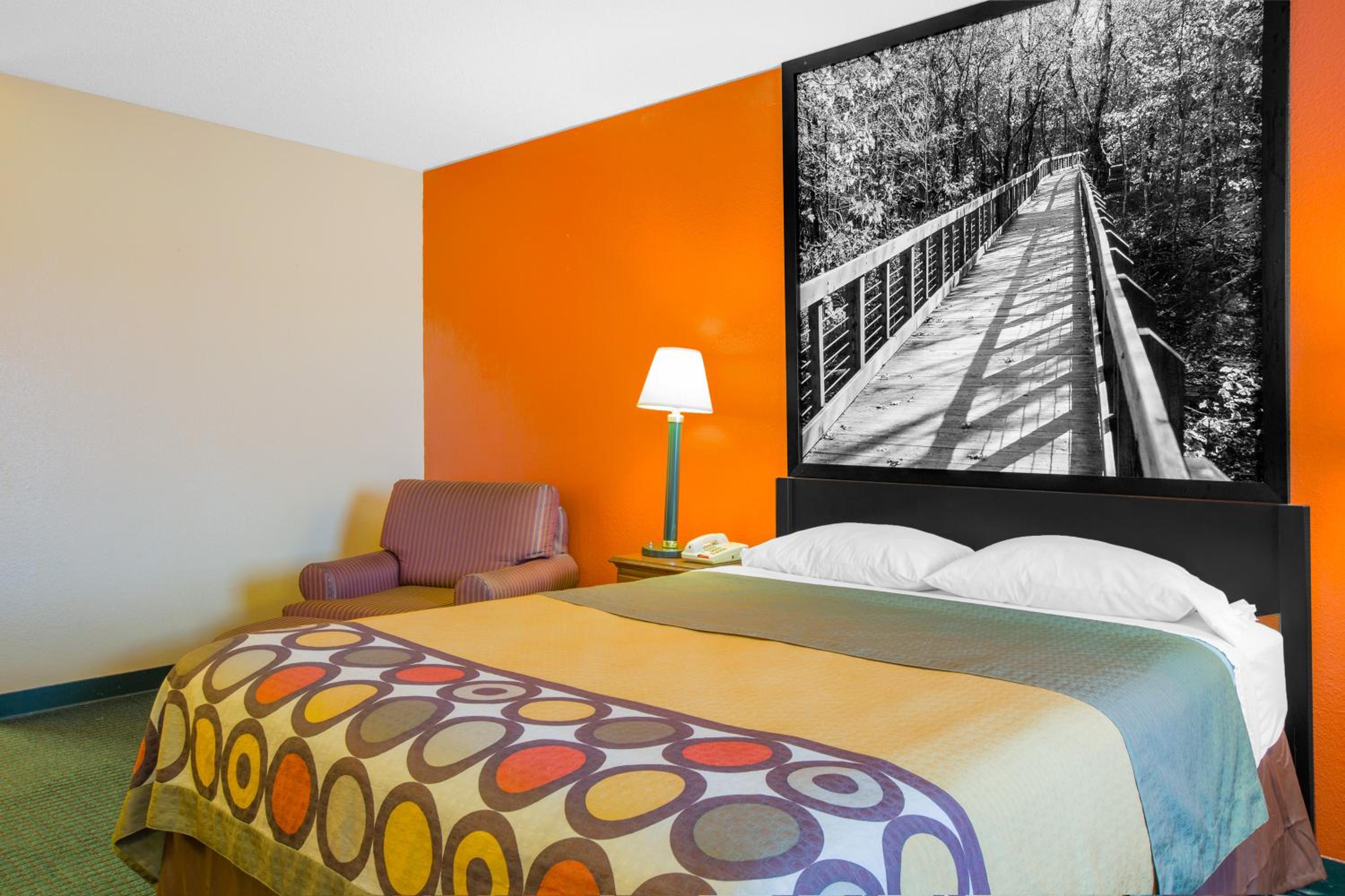 Queen Room - Smoking