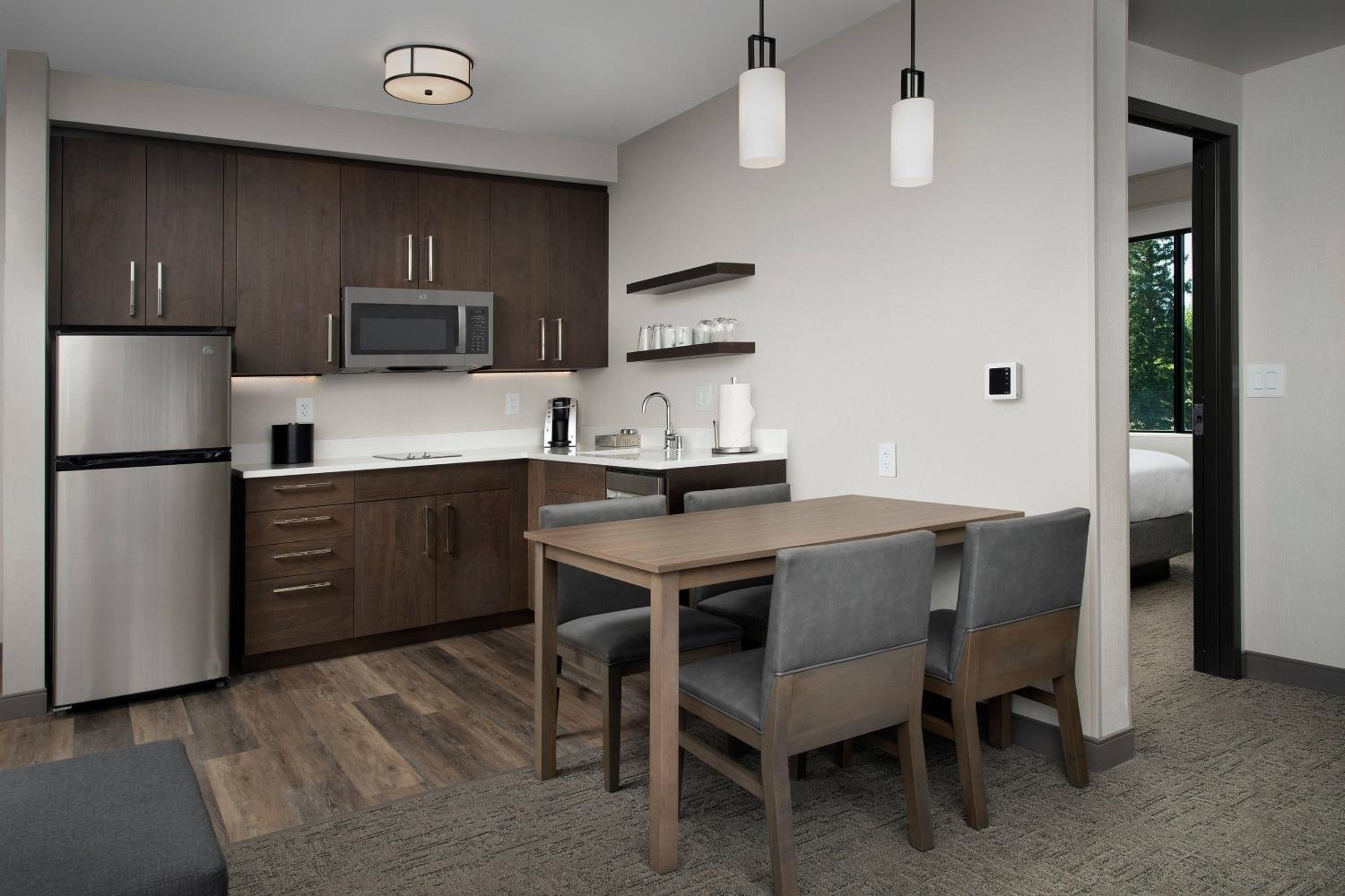 One-Bedroom King Suite with Sofa Bed and Mountain View