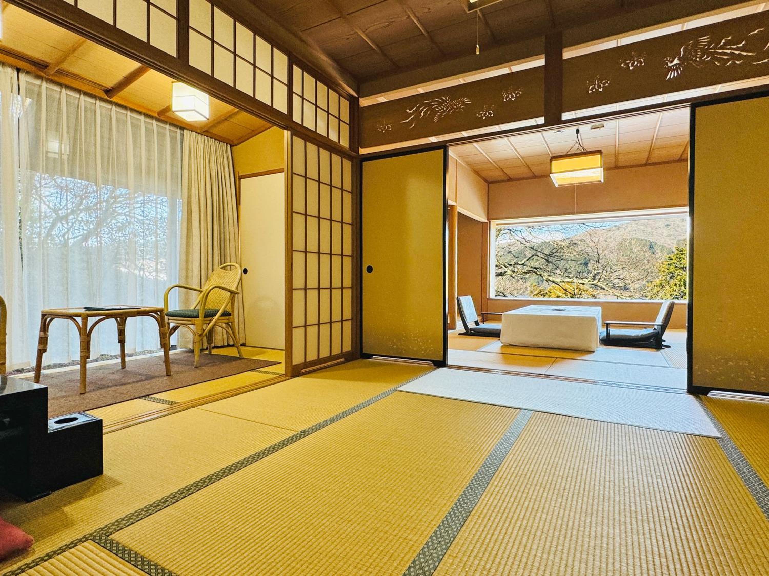 Japanese Style Superior Room with Mt. Fuji & Lake View - Private Hot Spring Bath