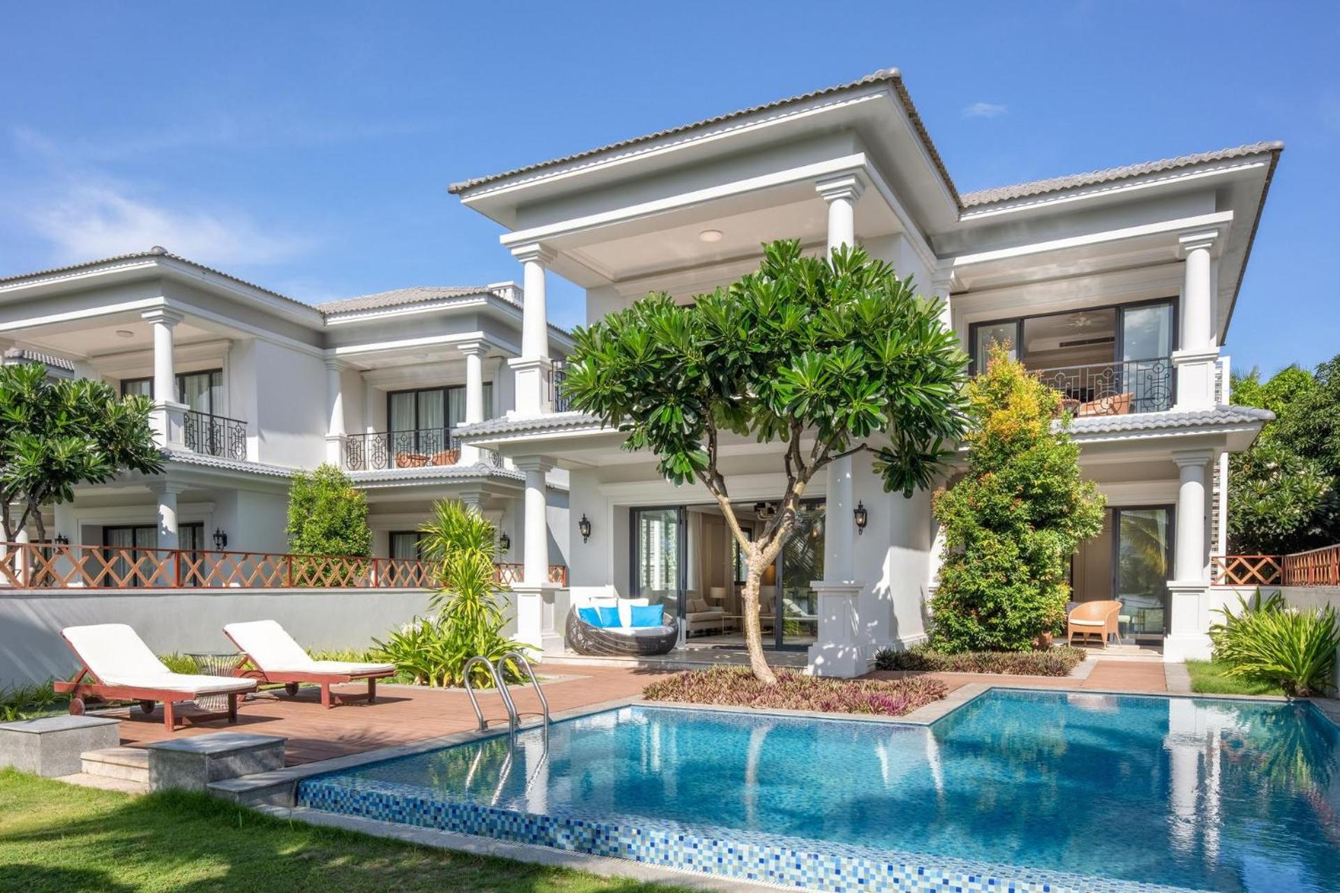 Three-Bedroom Villa with Garden View and Private Pool