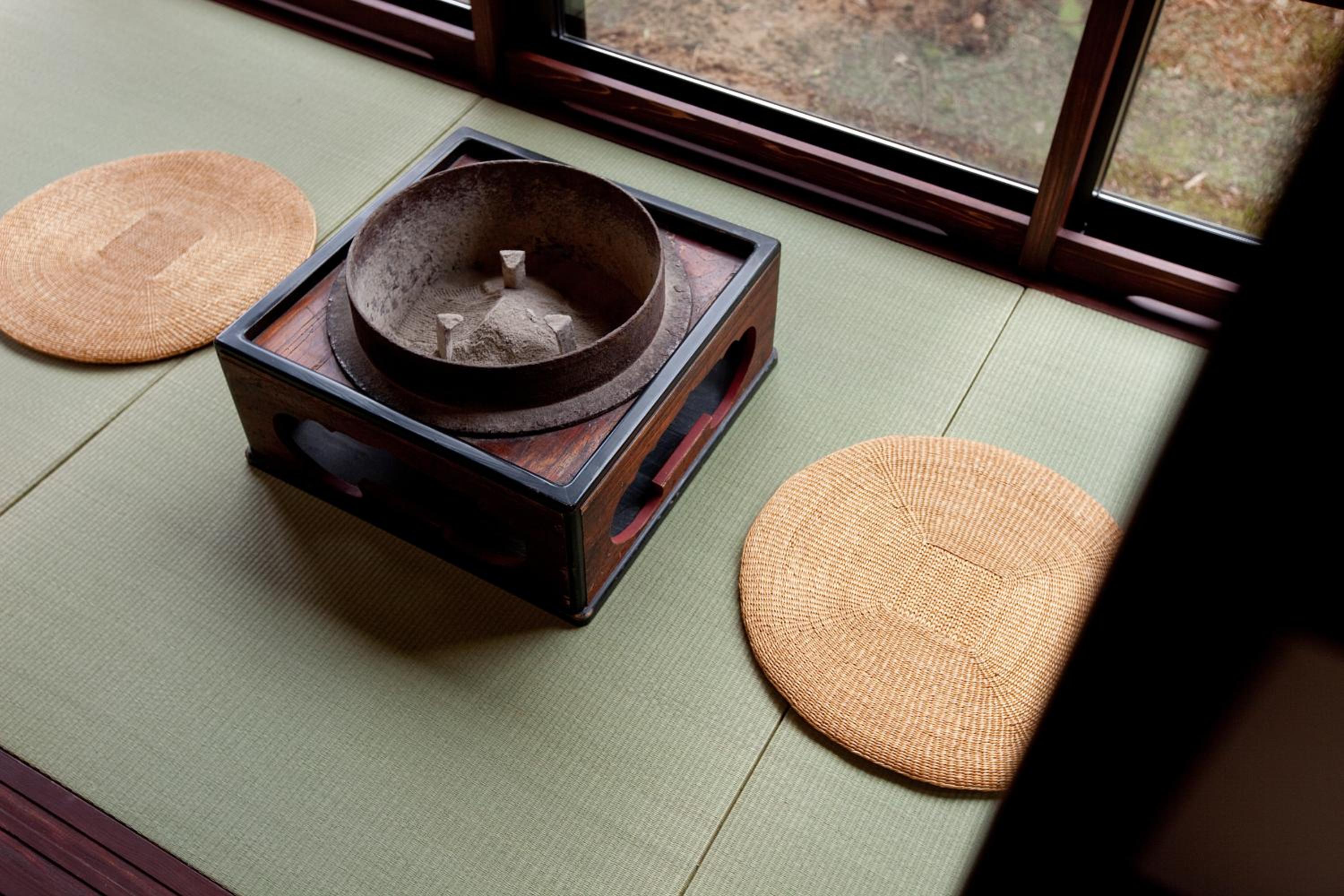 Japanese-Style Deluxe Corner Twin Room with Private Toilet