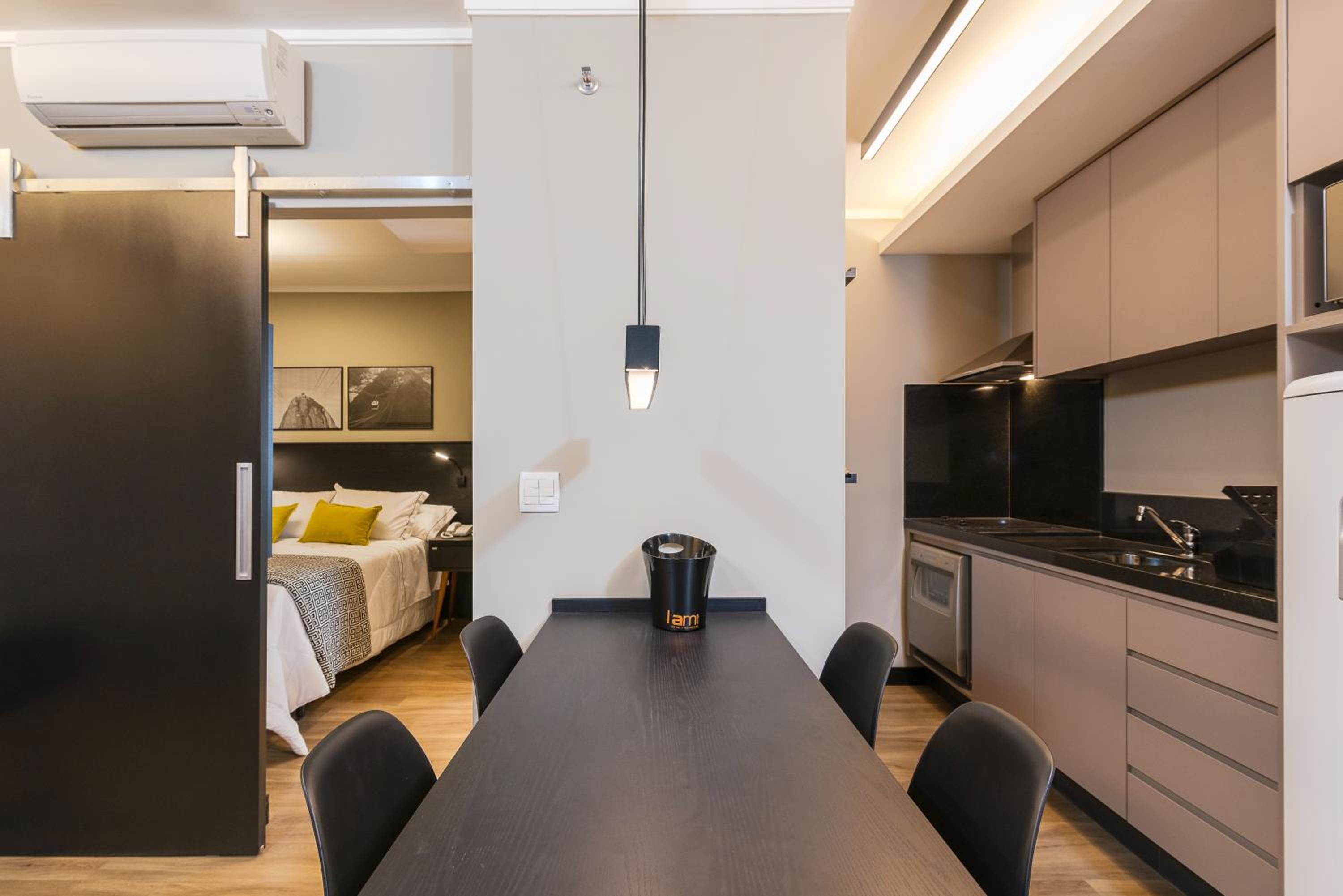 Superior Triple Room with Queen-size Bed
