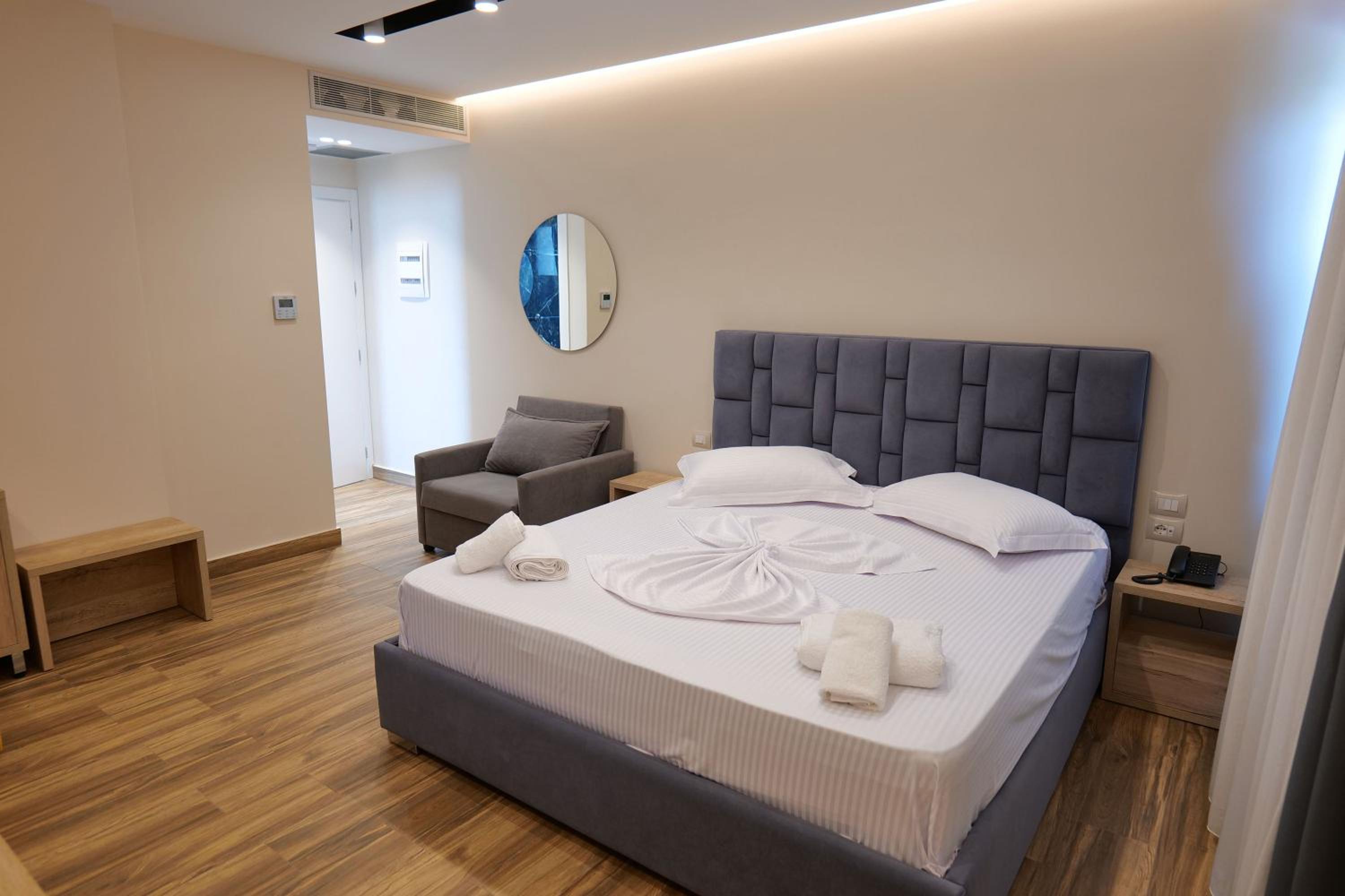 Deluxe Suite with Sea View