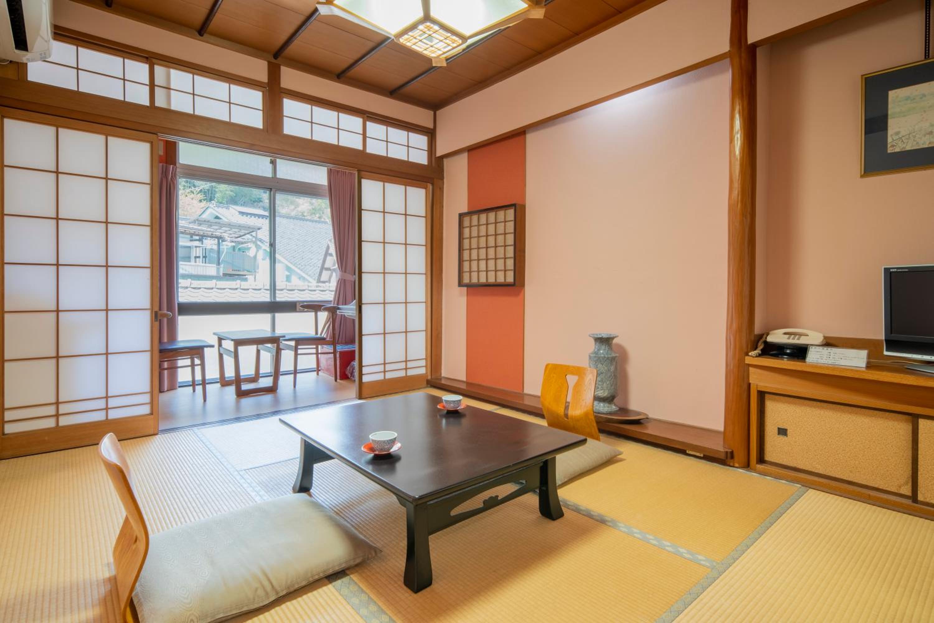 Japanese-Style Room