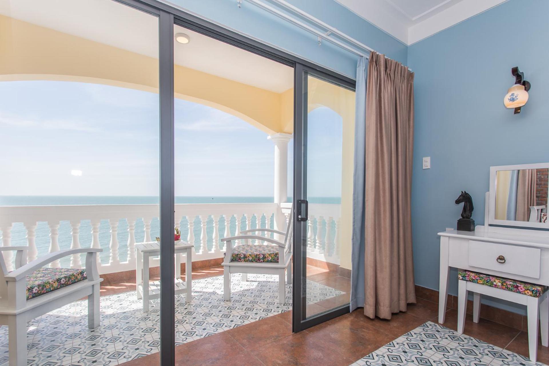 Ocean Front Romance Junior Suite