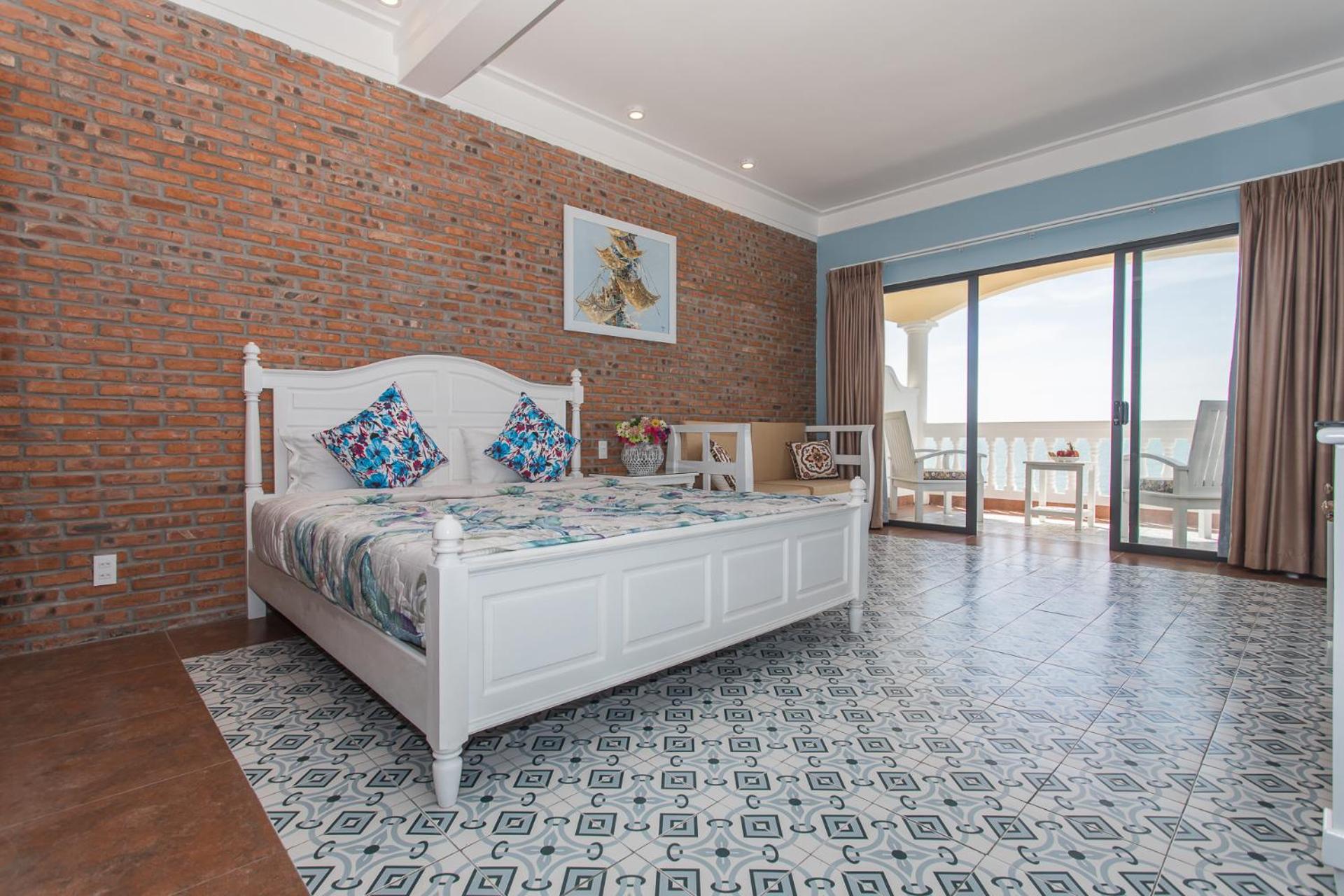 Ocean Front Romance Junior Suite