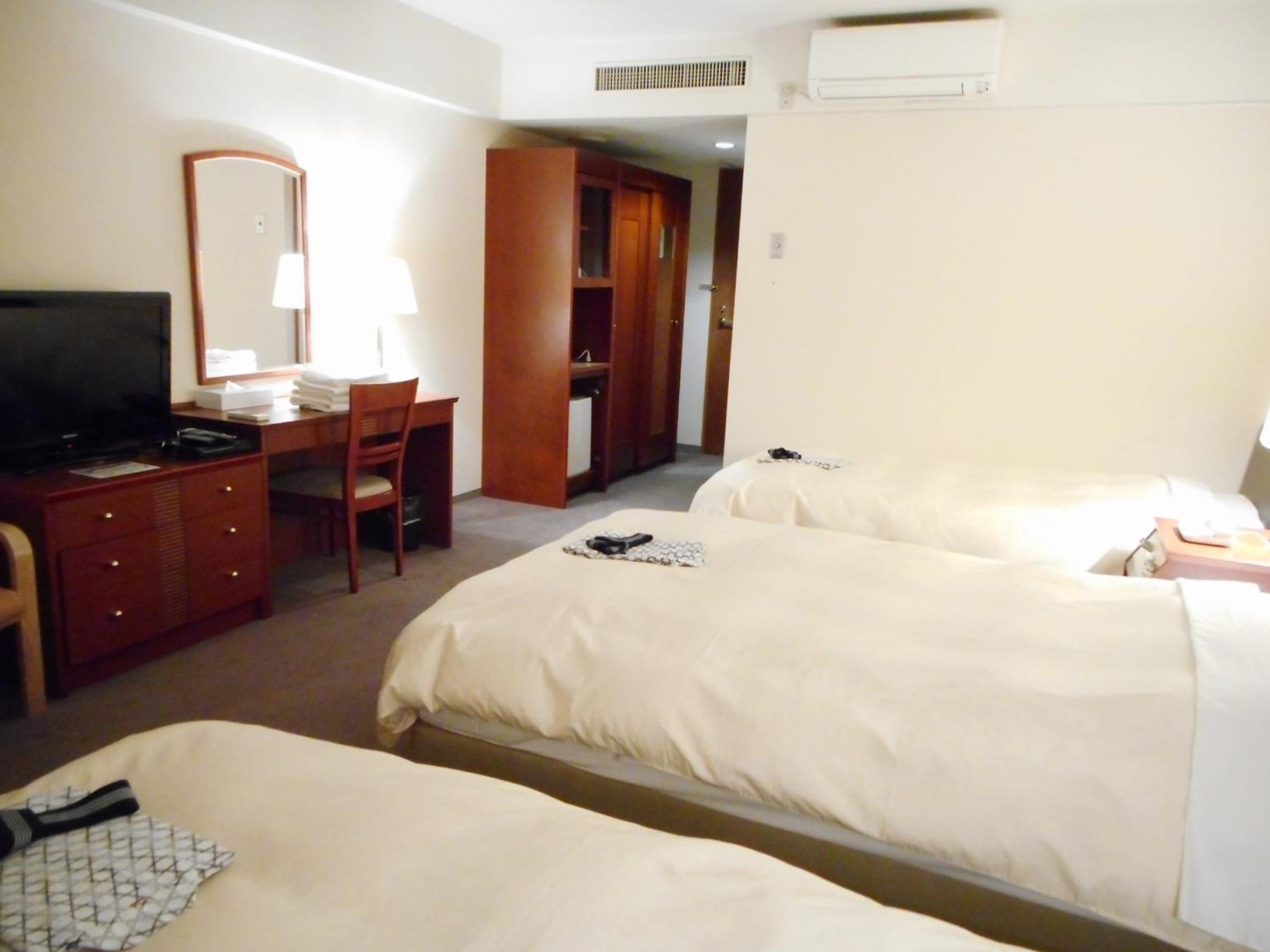 Triple Room with Bathroom